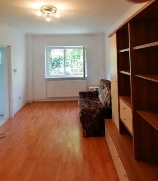 Vanzare gaosoniera complet renovata zona pietonala Racadau - 1