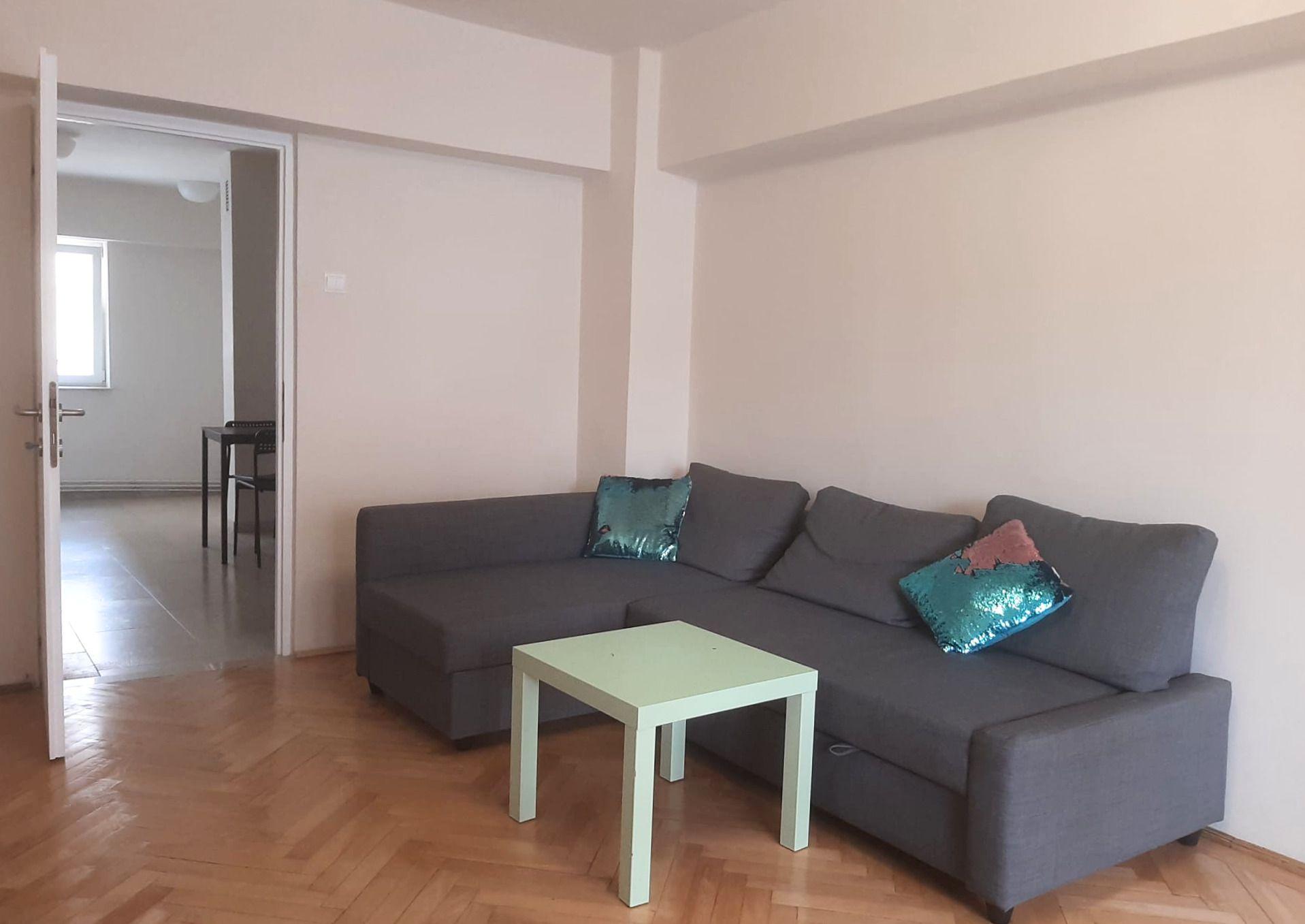 Vanzare 3 camere complet renovat zona pietonala Racadau - 8