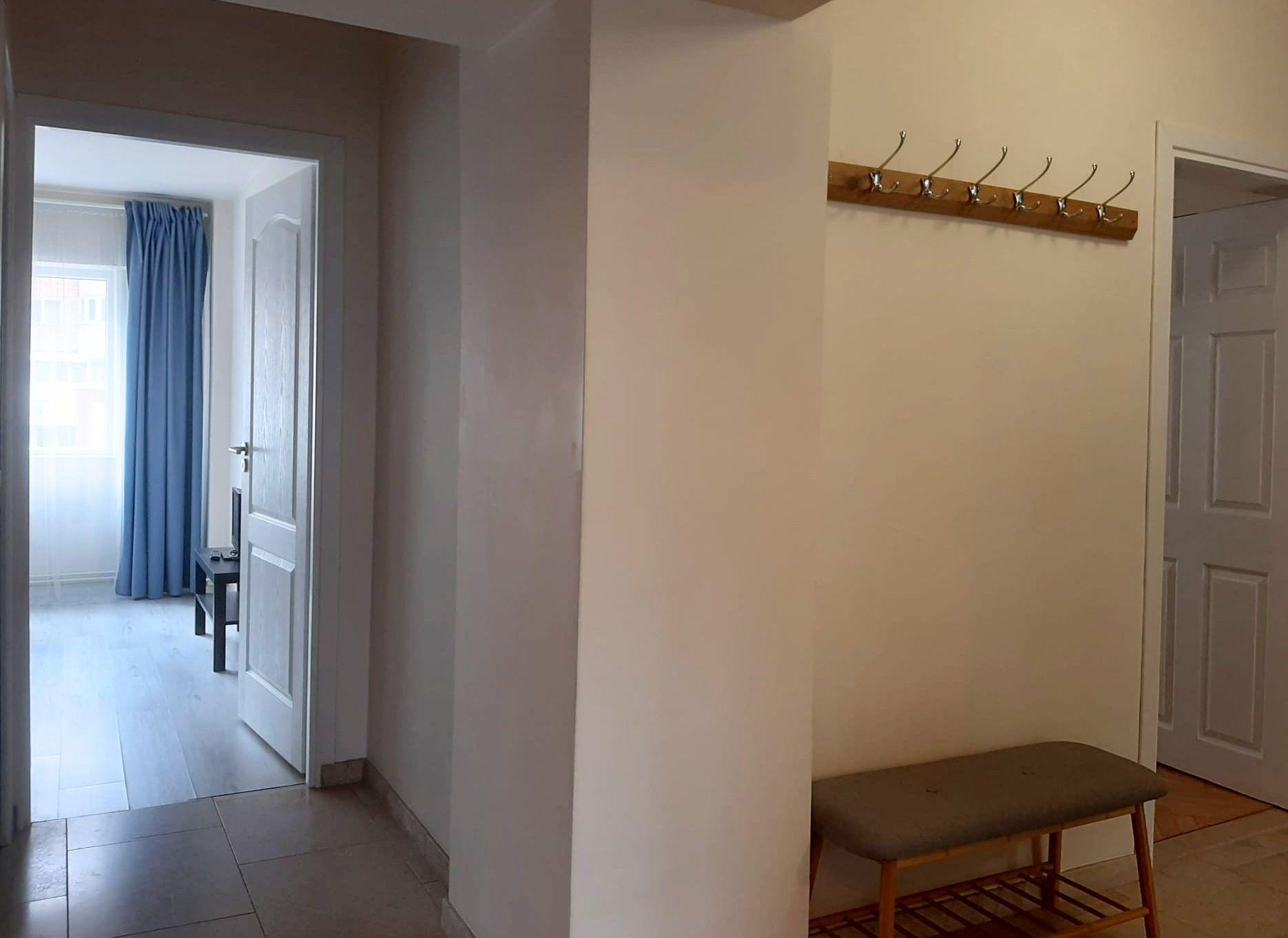 Vanzare 3 camere complet renovat zona pietonala Racadau - 12