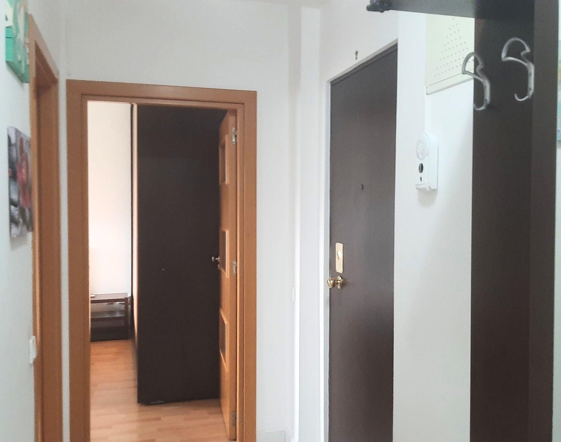 Apartament Renovat 2 Camere + Boxă 7 MP Vedere Superbă spre Tâmpa - 5