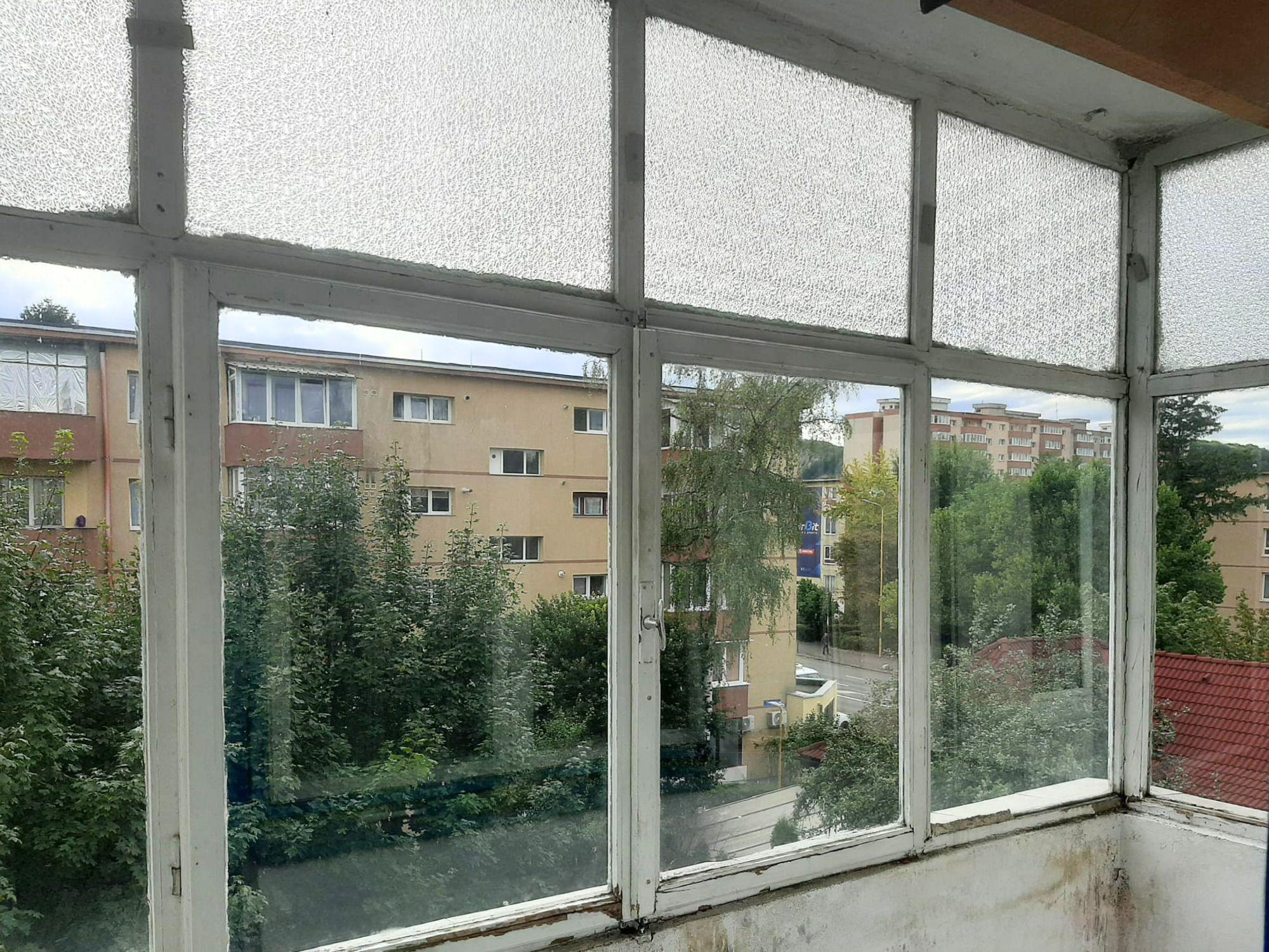 Apartament 2 camere 89000 EUR etaj intermediar foarte aproape de piata Astra - 4