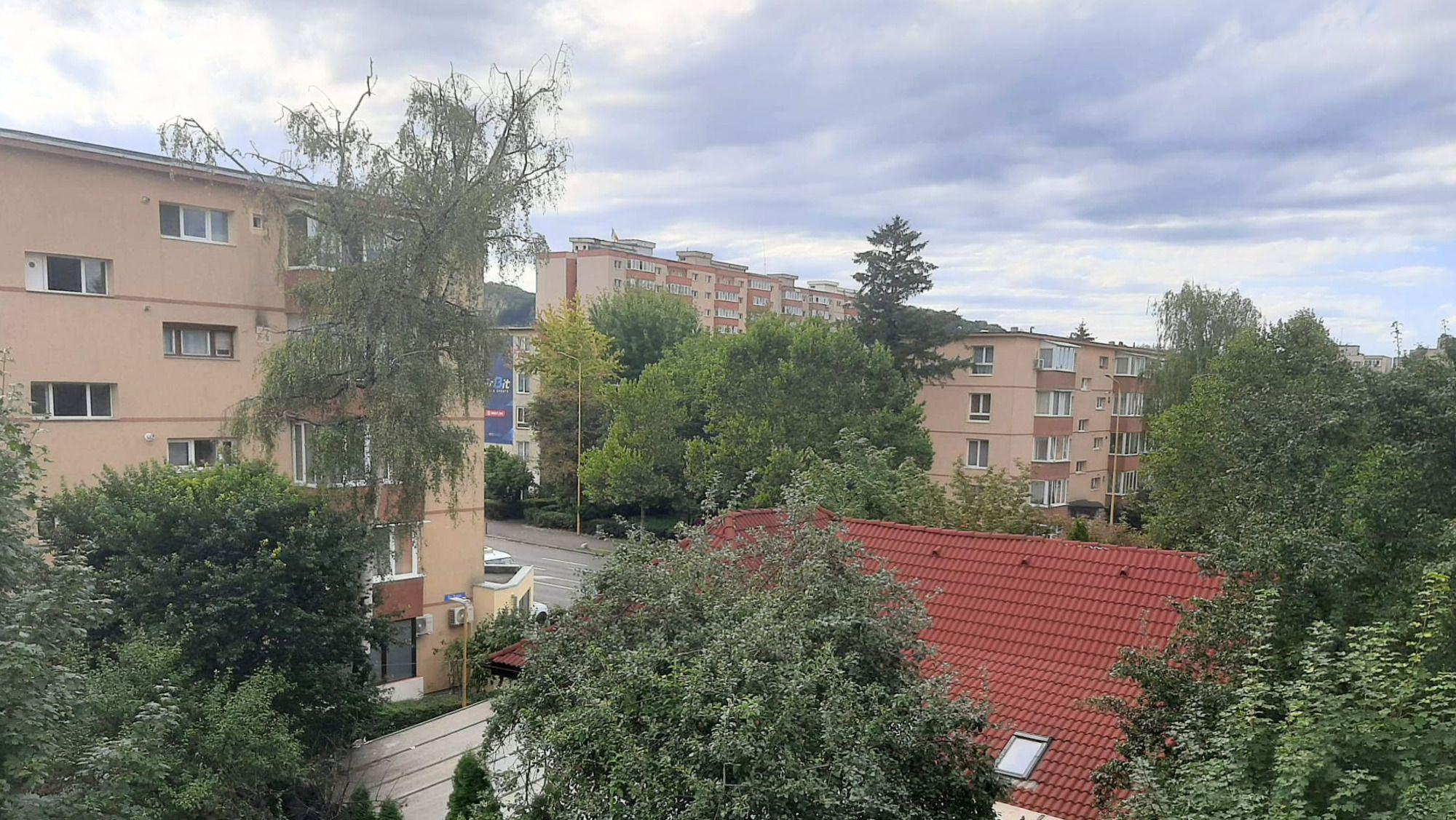 Apartament 2 camere 89000 EUR etaj intermediar foarte aproape de piata Astra - 6