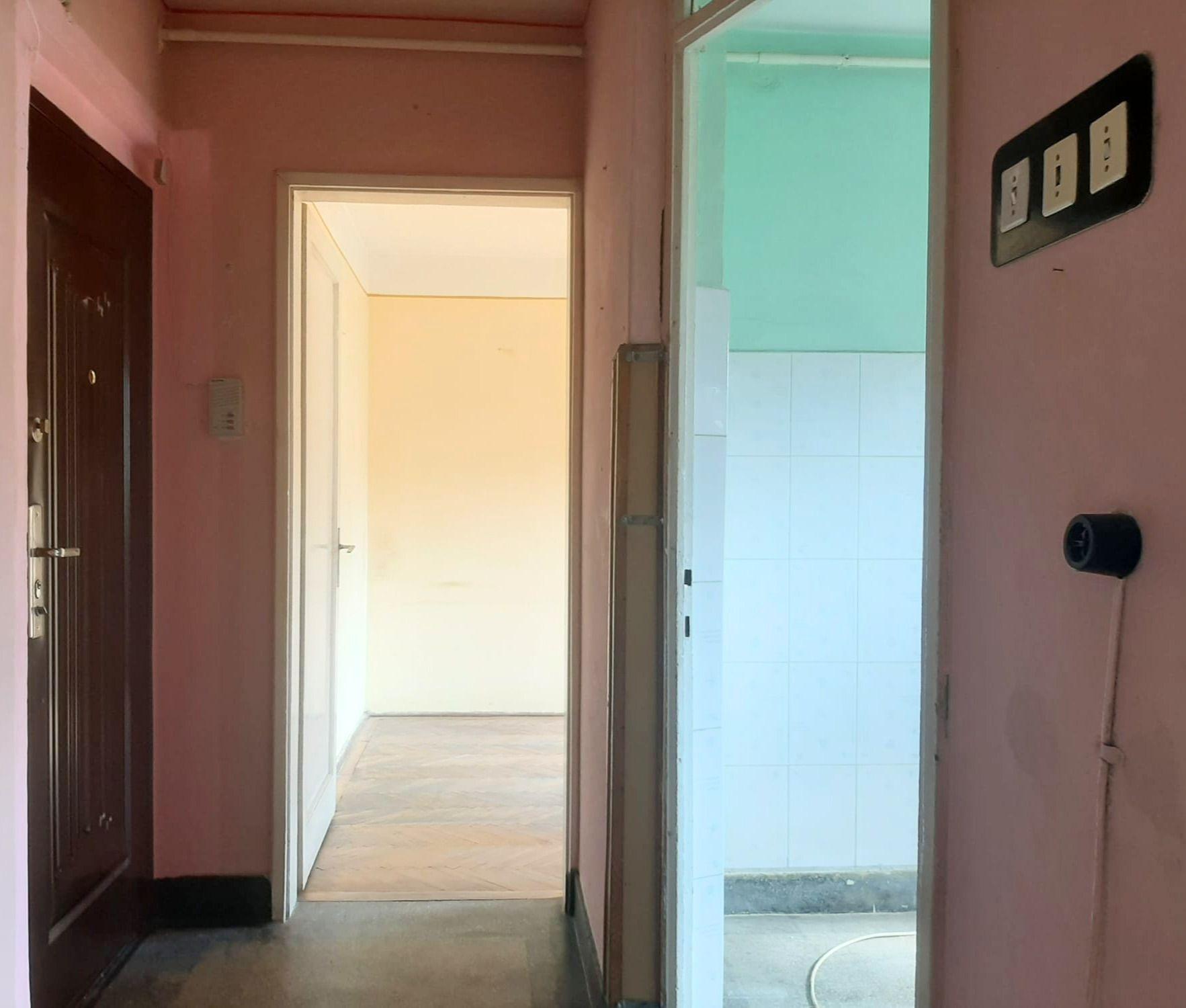 Apartament 2 camere 89000 EUR etaj intermediar foarte aproape de piata Astra - 8