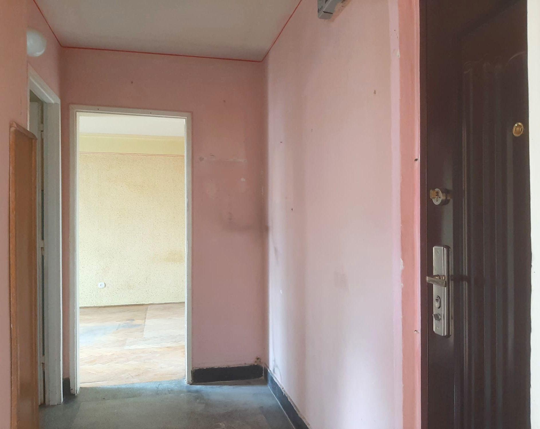 Apartament 2 camere 89000 EUR etaj intermediar foarte aproape de piata Astra - 12