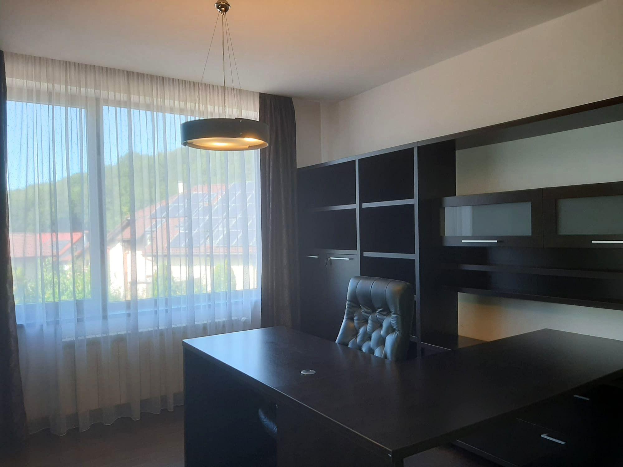 Vilă de lux cu vedere spectaculoasă spre Tâmpa Green Valley zona Noua - 8