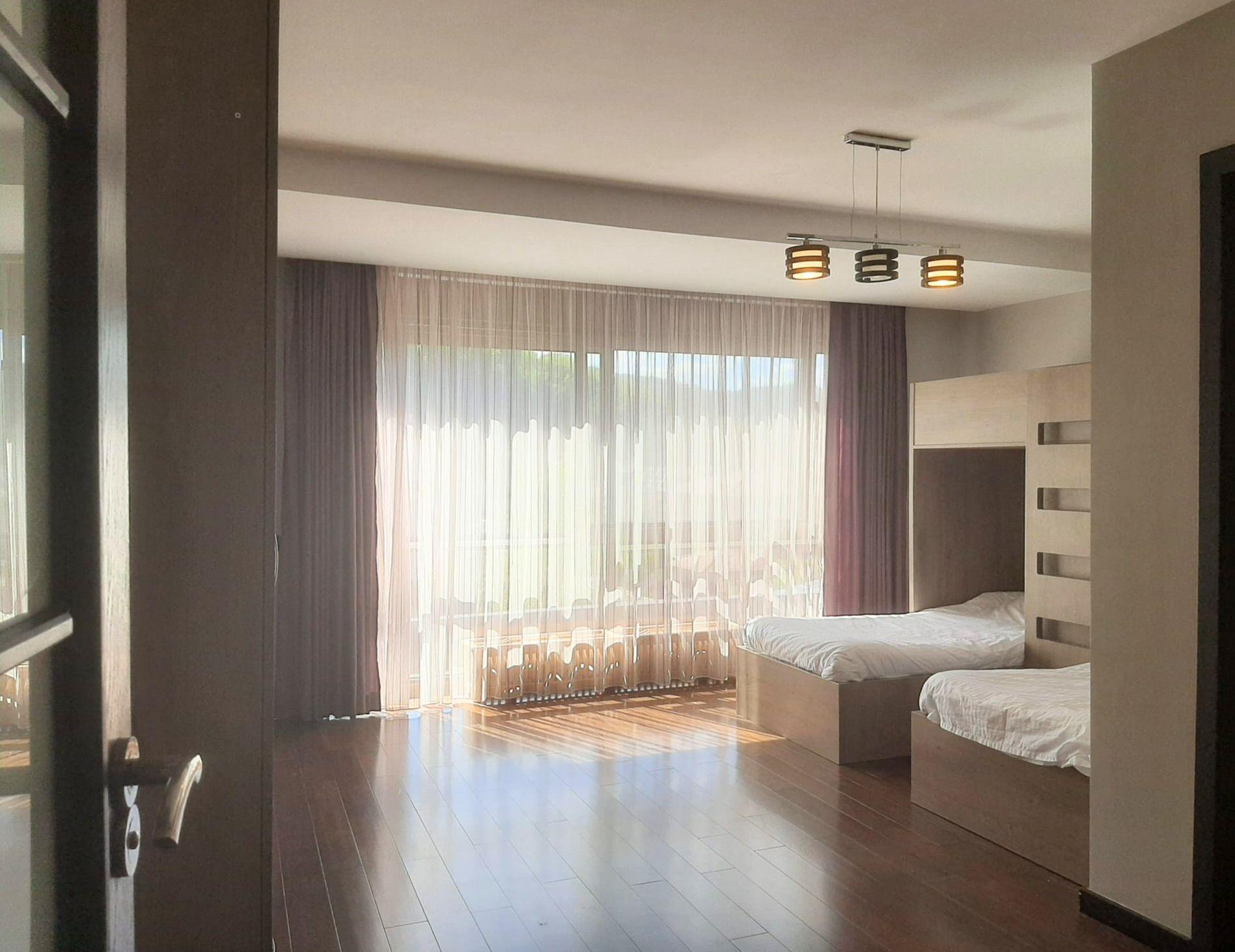 Vilă de lux cu vedere spectaculoasă spre Tâmpa Green Valley zona Noua - 14