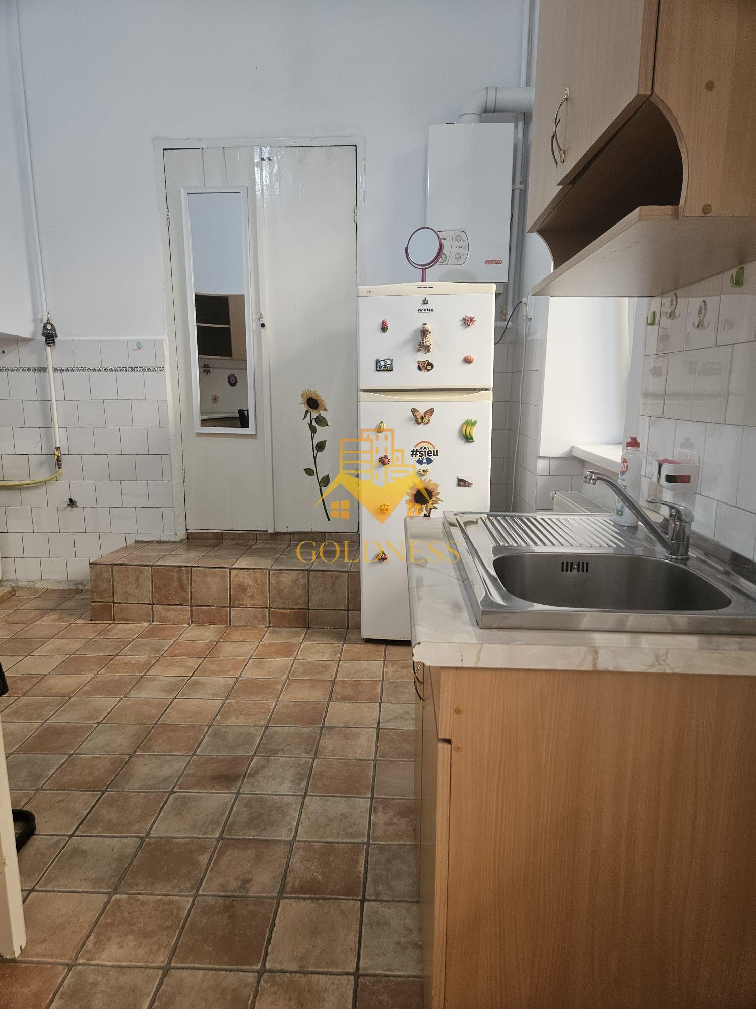 1 camera, Piata Unirii, Piata Muzeului, BCU, Meron, Marty, KFC - 2