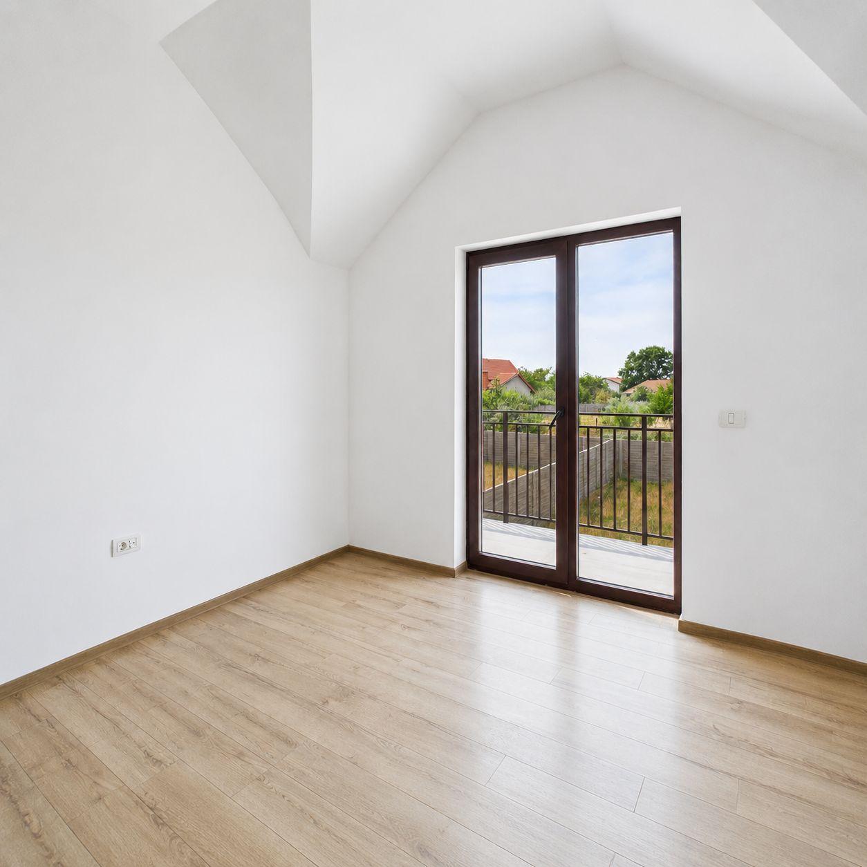 Casă individuală nouă | 3 dormitoare | Curte 300 mp | - 15