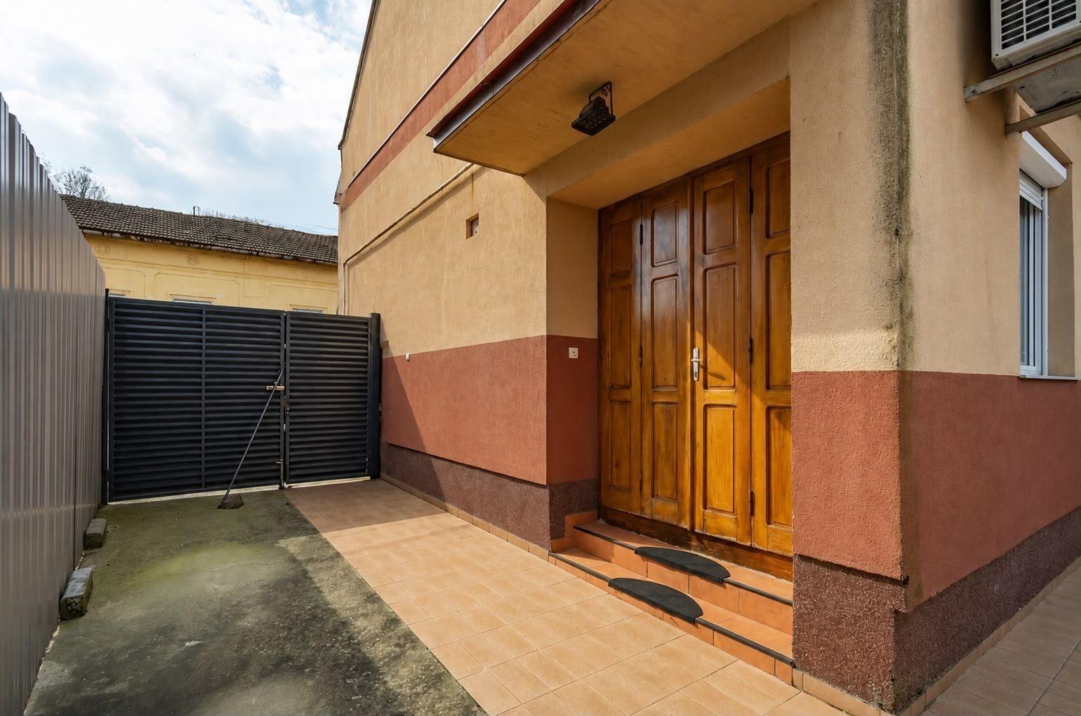 Casă 5 camere | 197 mp utili | 392 mp teren | Garaj | Central – Buziaș - 2