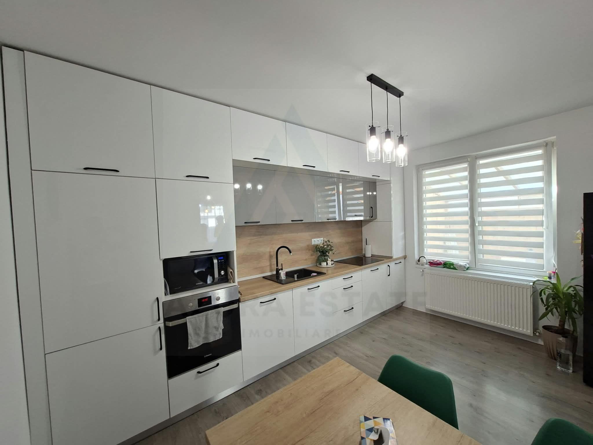 Casa utilata 4 camere 2 bai terasa si teren 210 mp in Arhitectilor - 1