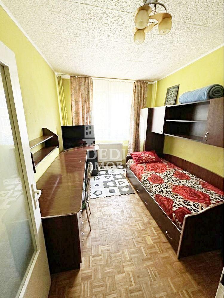 Apartament 2 camere de vanzare in zona Rogerius, Oradea - 2