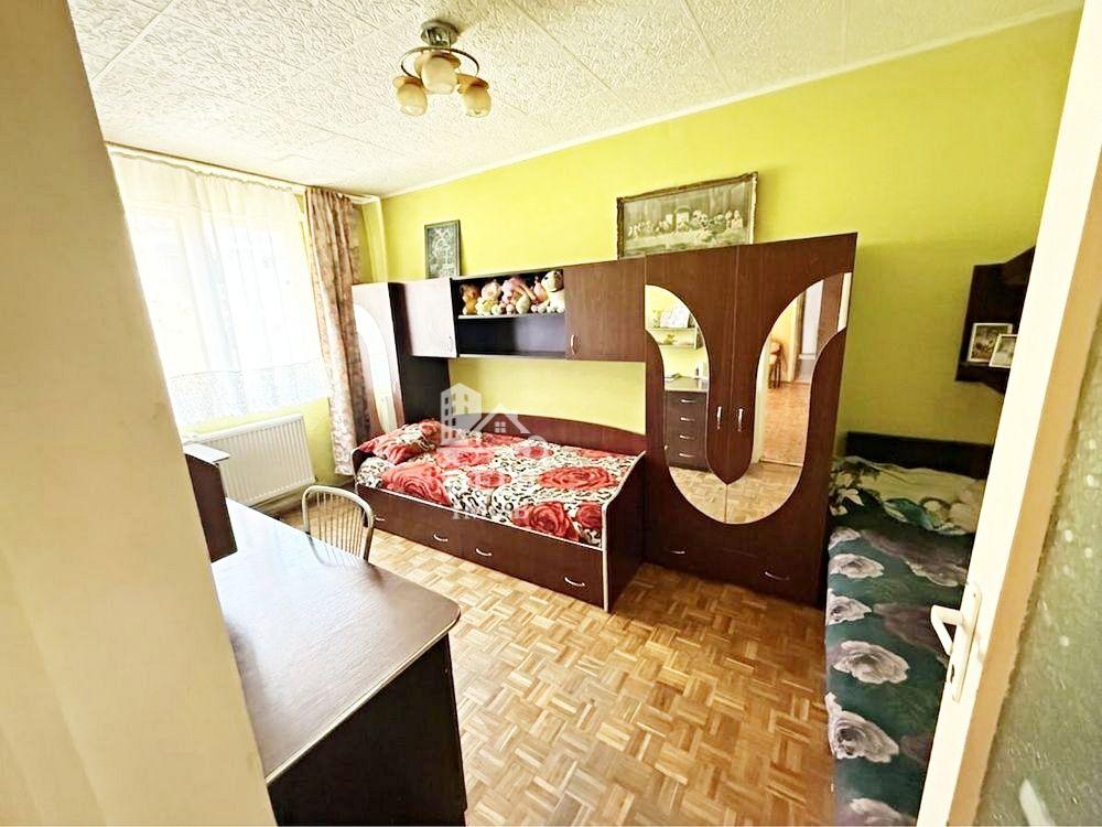 Apartament 2 camere de vanzare in zona Rogerius, Oradea - 1