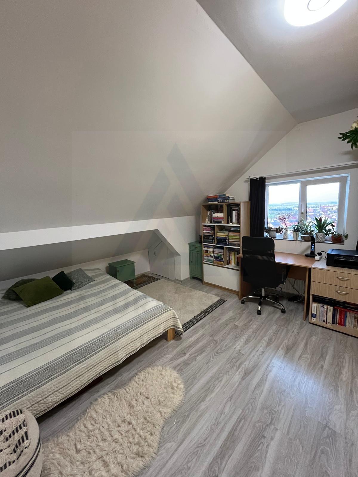 Apartament 3 camere 2 balcoane bucatarie inchisa in zona Strand II - 3