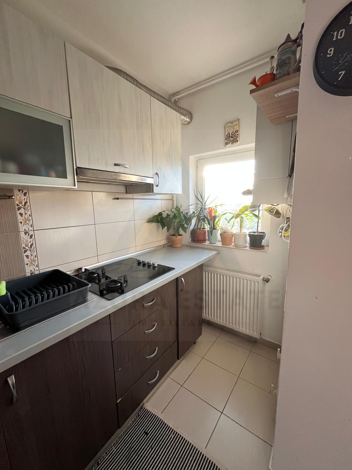 Apartament 3 camere 2 balcoane bucatarie inchisa in zona Strand II - 8