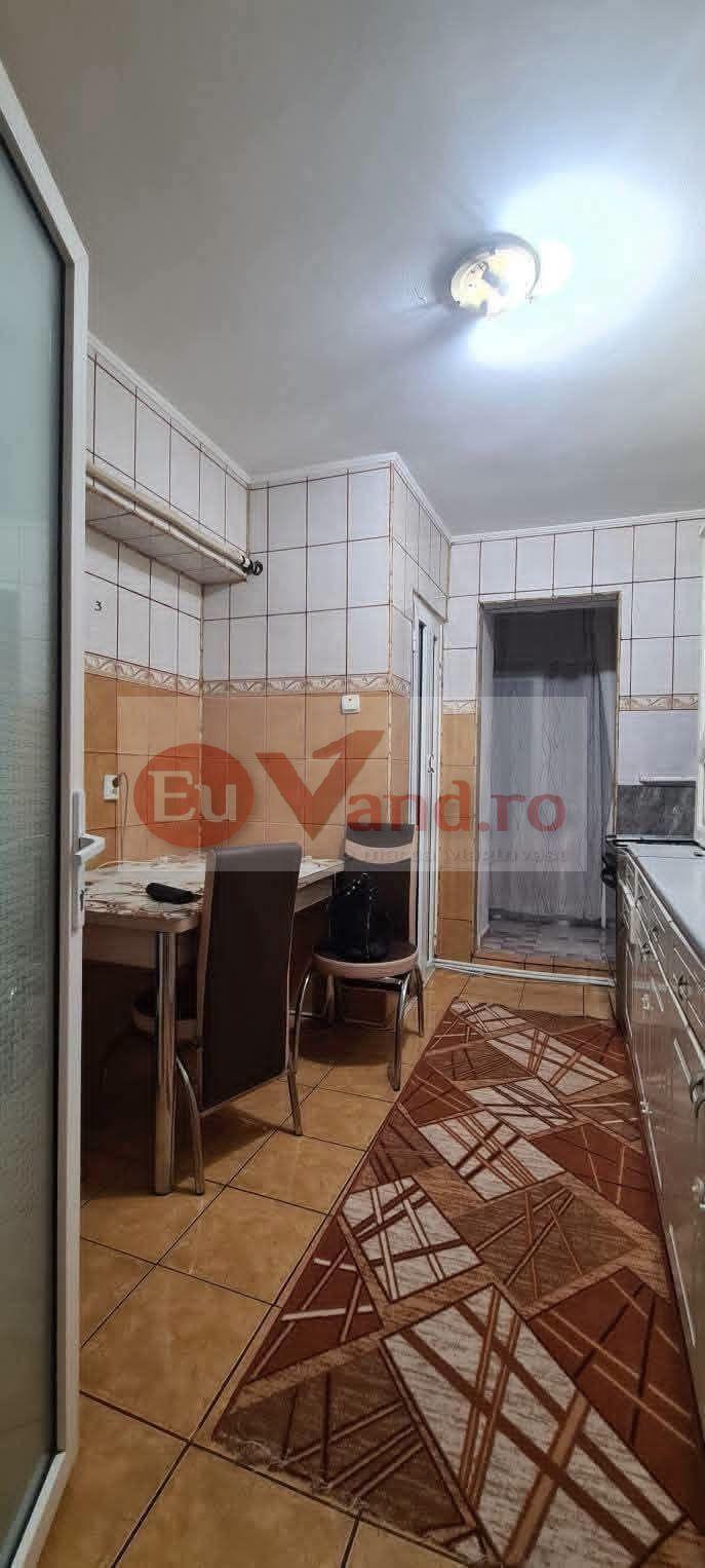 De vanzare apartament cu 2 camere, central, Bloc BR, et. 2, 76.000 euro - 10