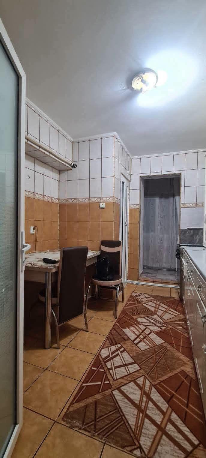 De vanzare apartament cu 2 camere, central, Bloc BR, et. 2, 76.000 euro - 10