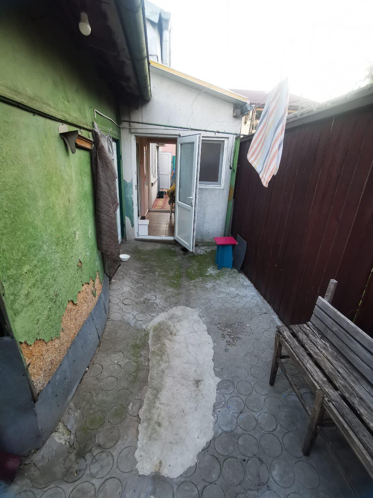 De inchiriat casa cu 2 camere, strada Romana, 320 euro - 4
