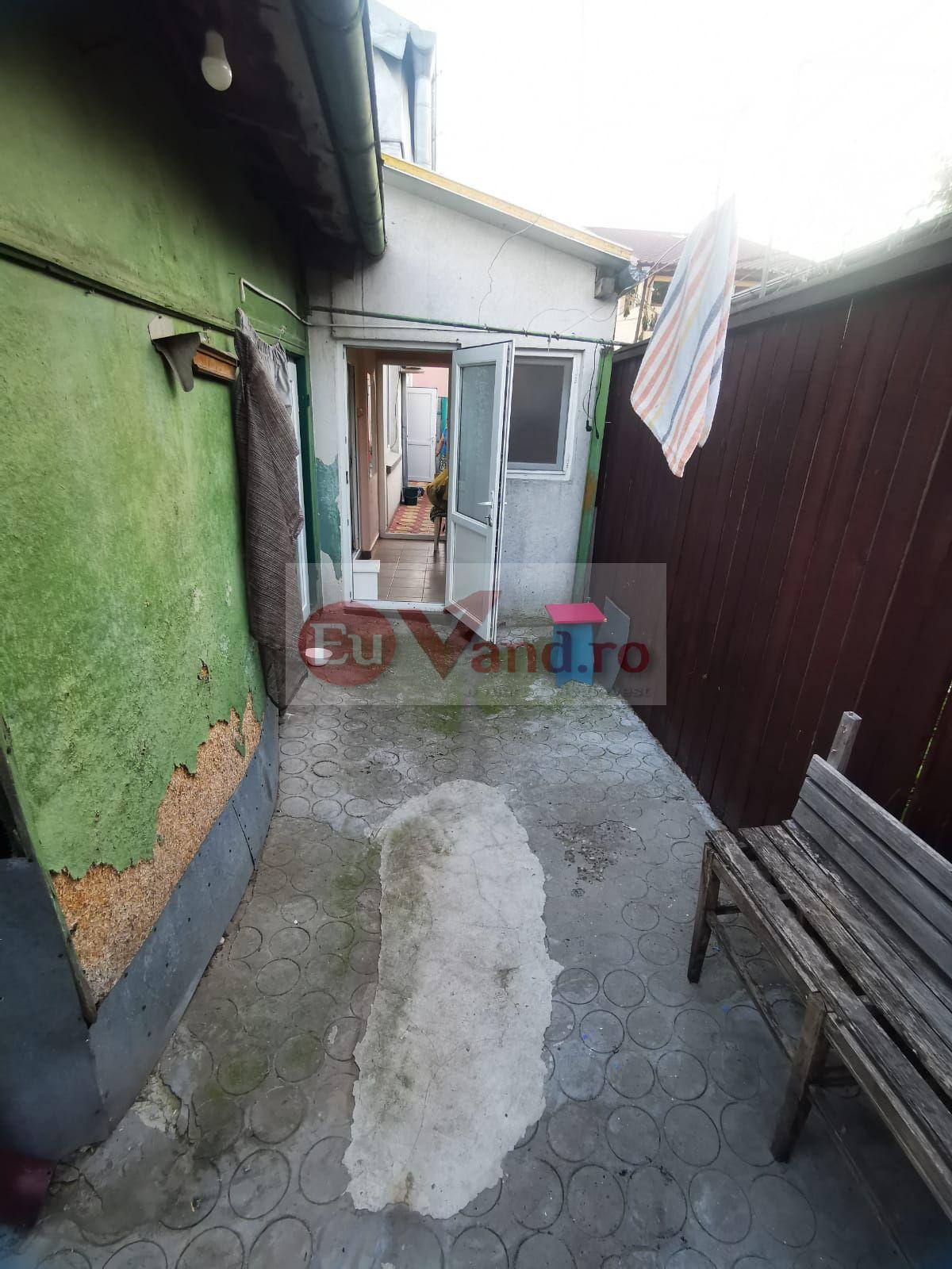 De inchiriat casa cu 2 camere, strada Romana, 300 euro - 4