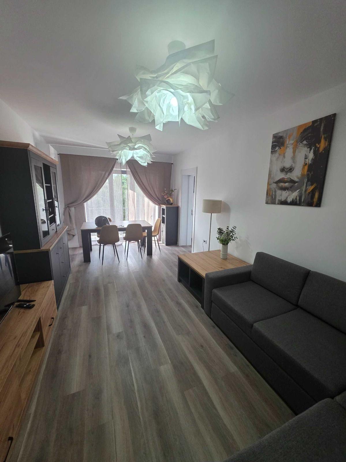De inchiriat apart. cu 3 camere, zona Facultatea de Mecanica, et. 1, 775 eu - 5