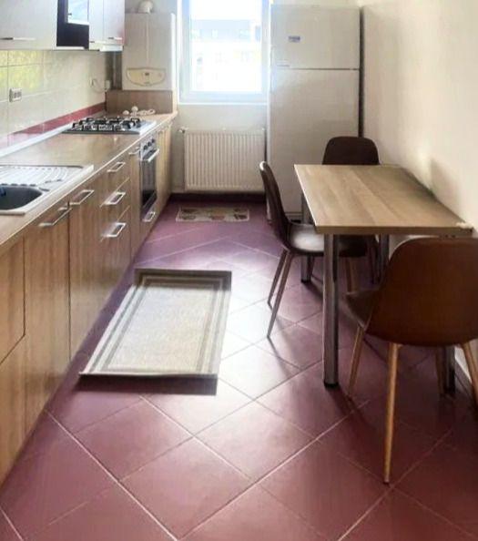 Un apartament care bifează exact ce contează spațiu lumină liniște și parcare - 9