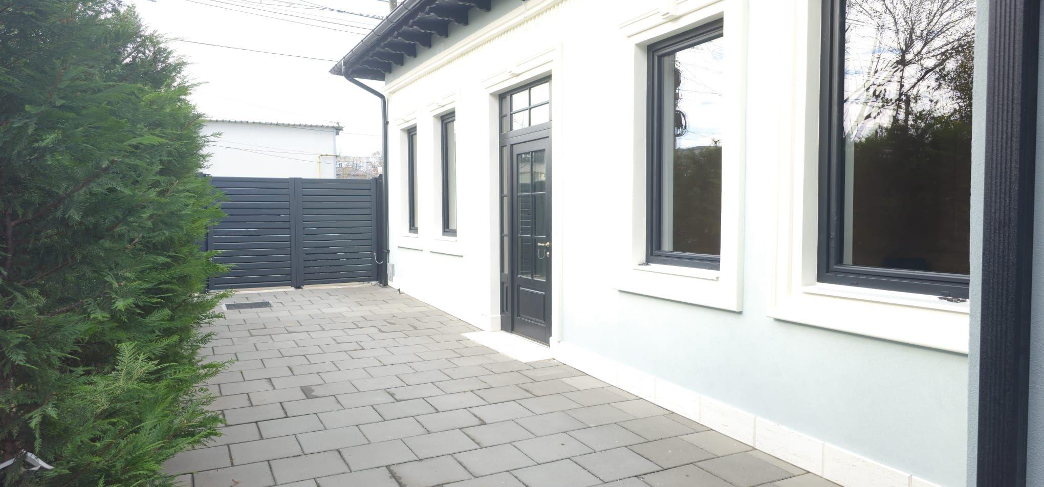 Casa moderna renovata de inchiriat - Strada Traian, Galati - 1