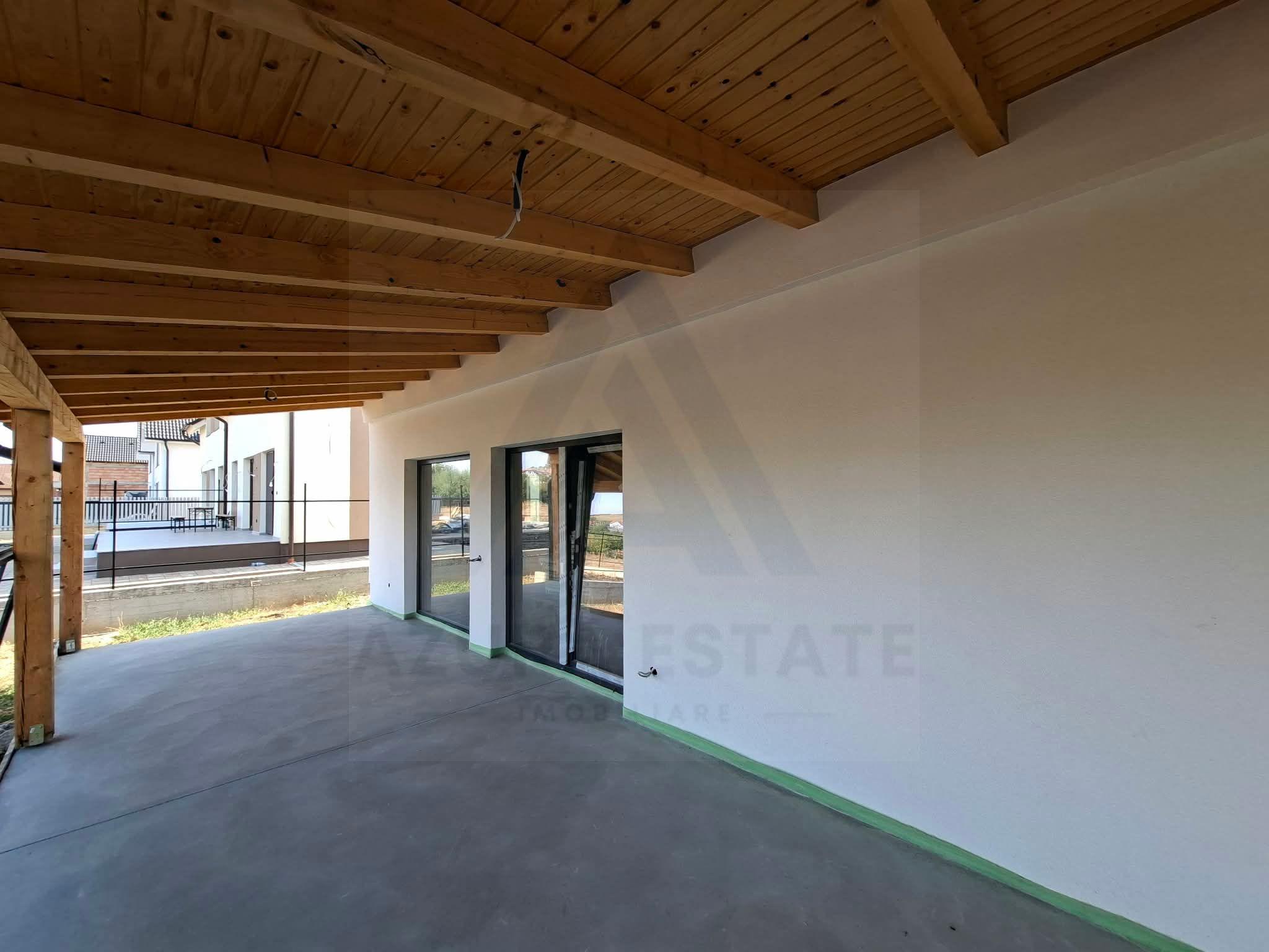 Casa 4 camere 2 bai terasa acoperita si teren 334 mp in Sura Mare - 4