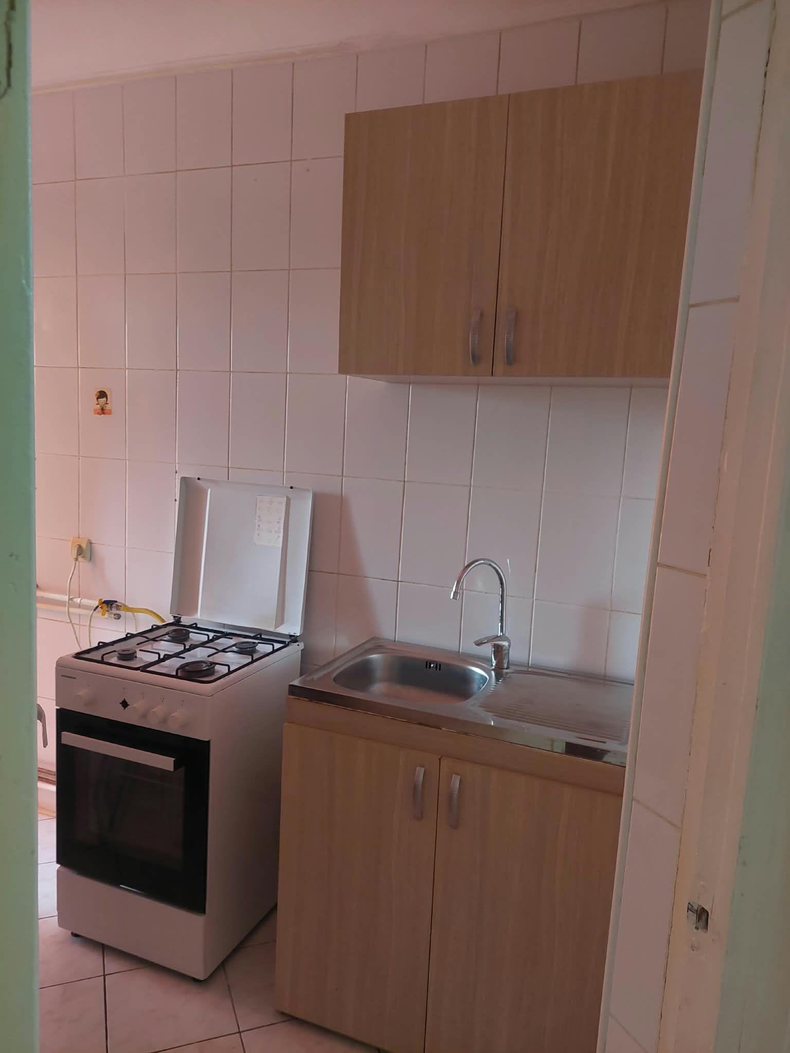 De inchiriatapartament o cameră Tiglina1, etaj 3, 300 euro - 5