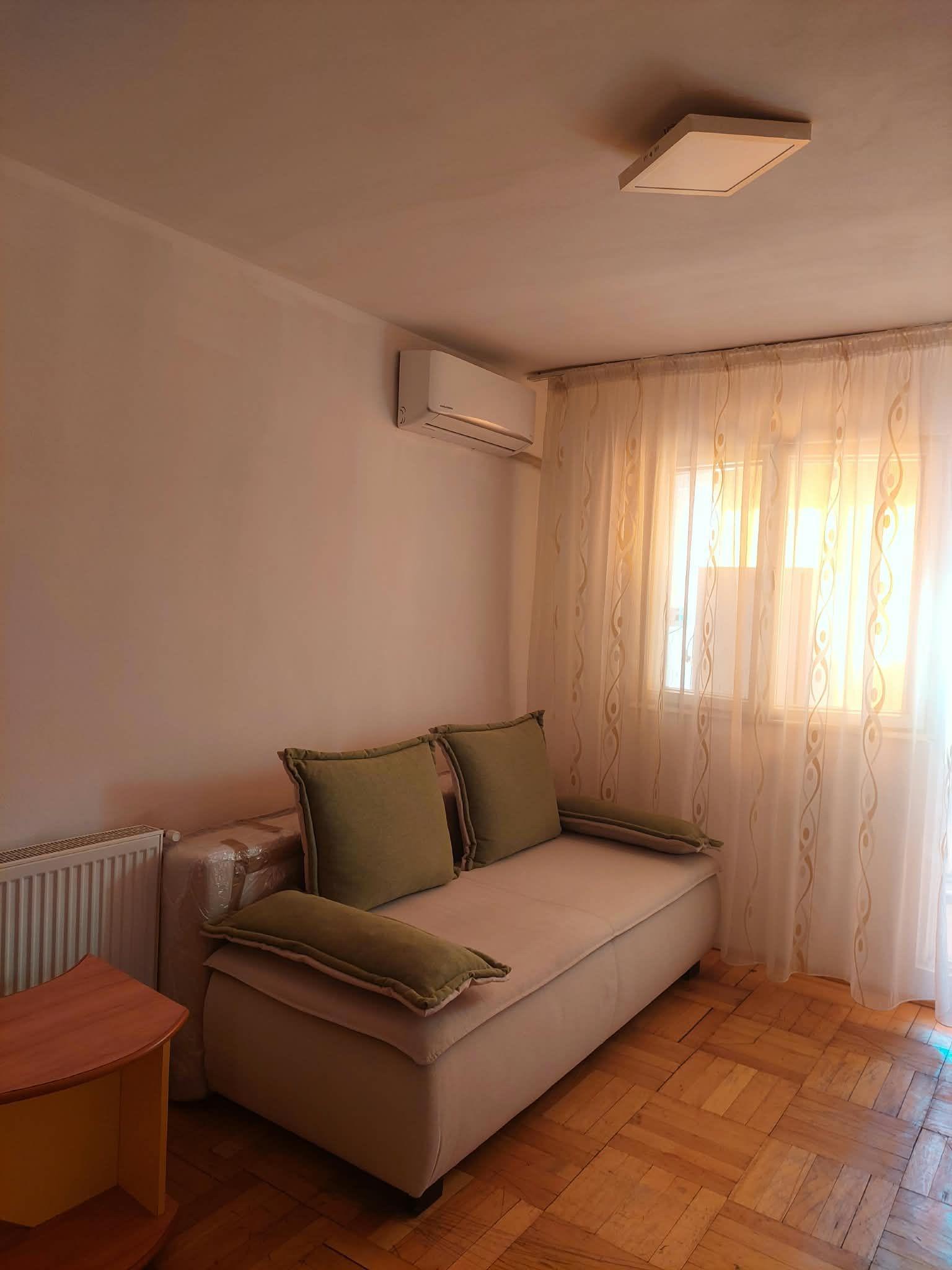 De inchiriatapartament o cameră Tiglina1, etaj 3, 300 euro - 1