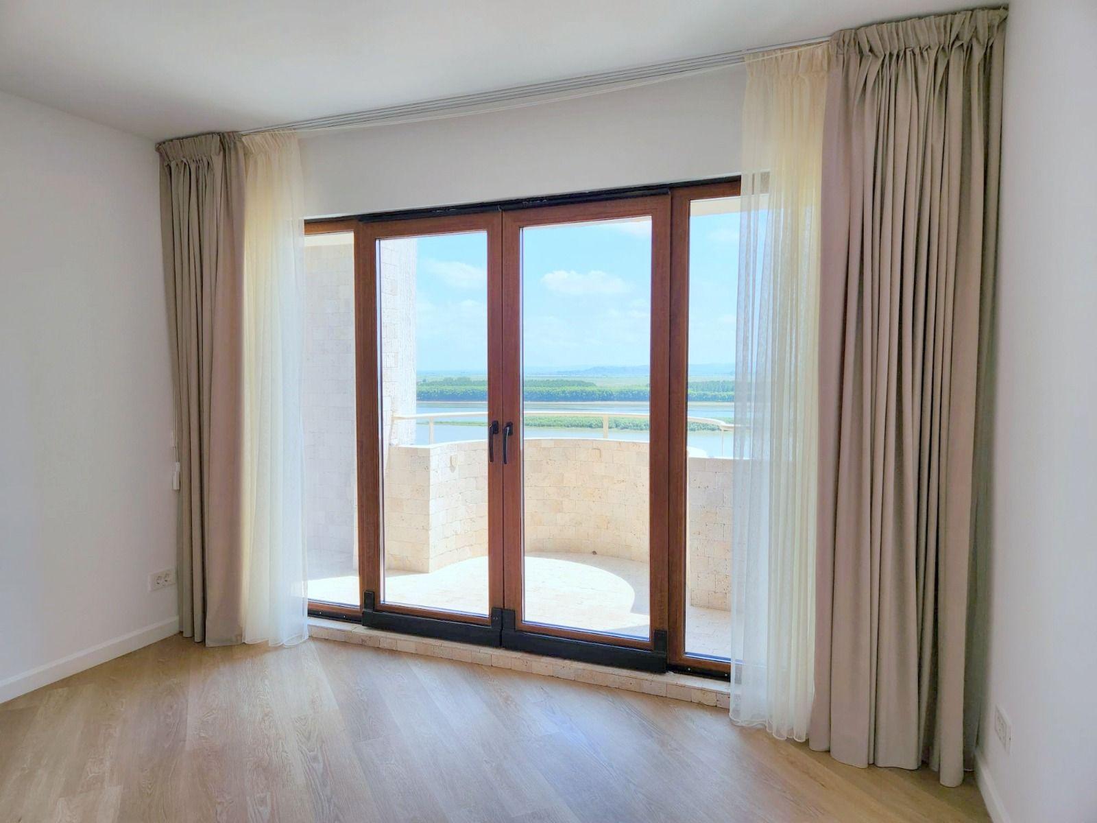 De vanzare apart. 3 camere Faleza , vedere Dunare, 78 mp, renovat premium - 2