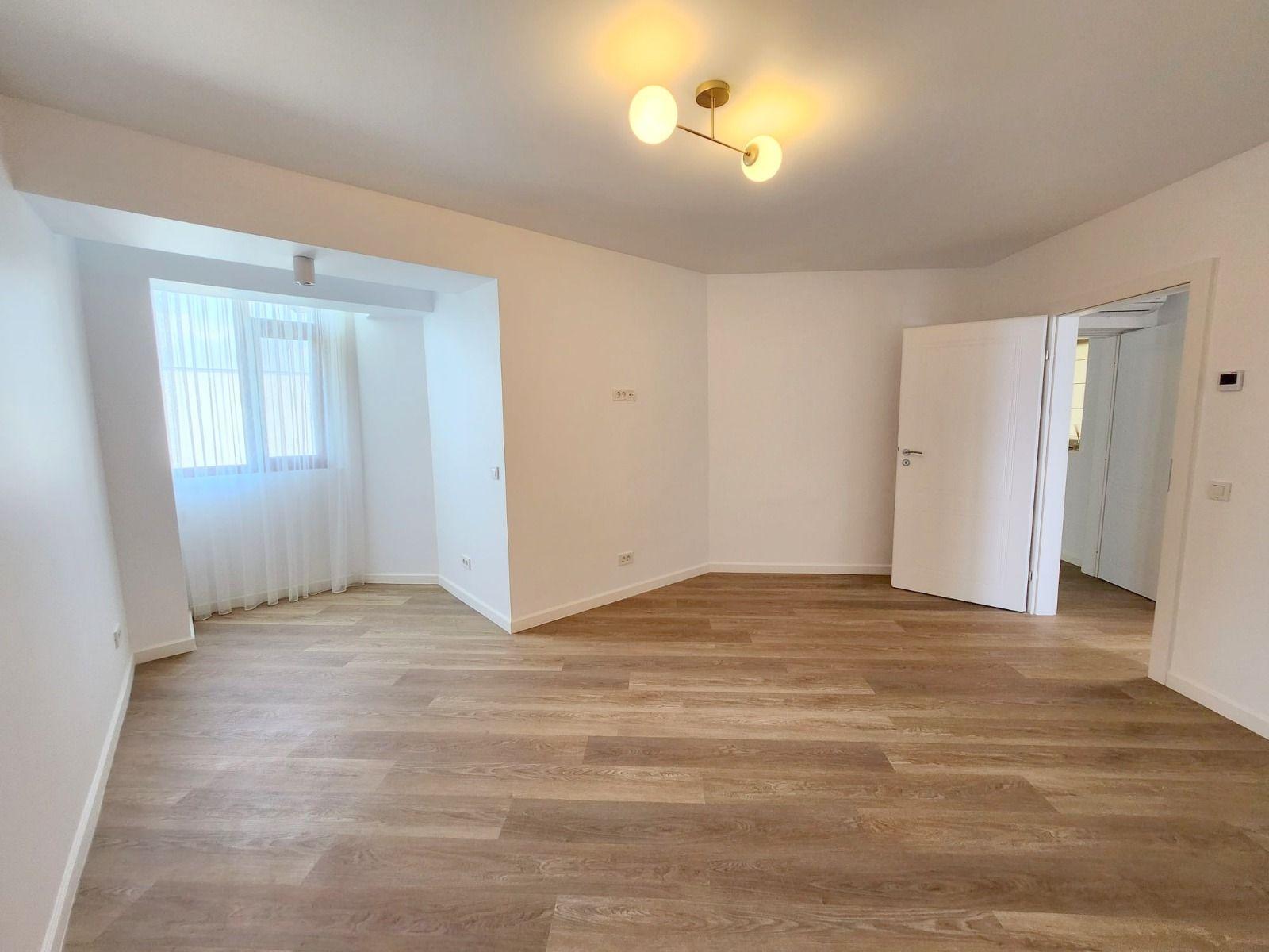 De vanzare apart. 3 camere Faleza , vedere Dunare, 78 mp, renovat premium - 11