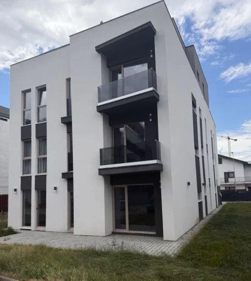 Aici cumperi și liniștea nu doar cei 48 MP zona Coresi - 6