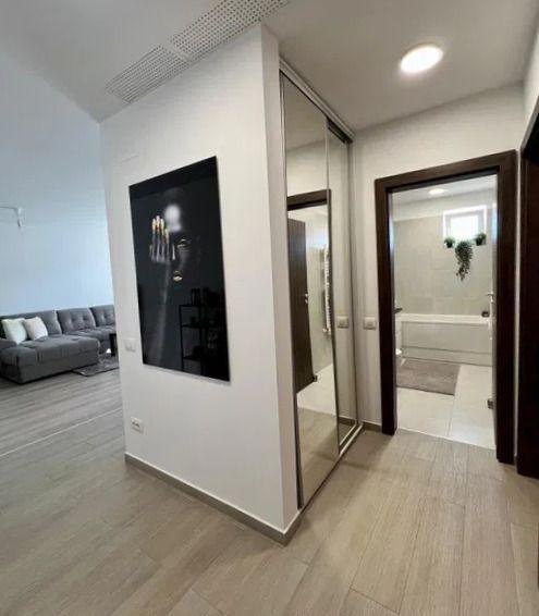 Un apartament în care priveliștea către Tâmpa face parte din experiența de zi cu - 7