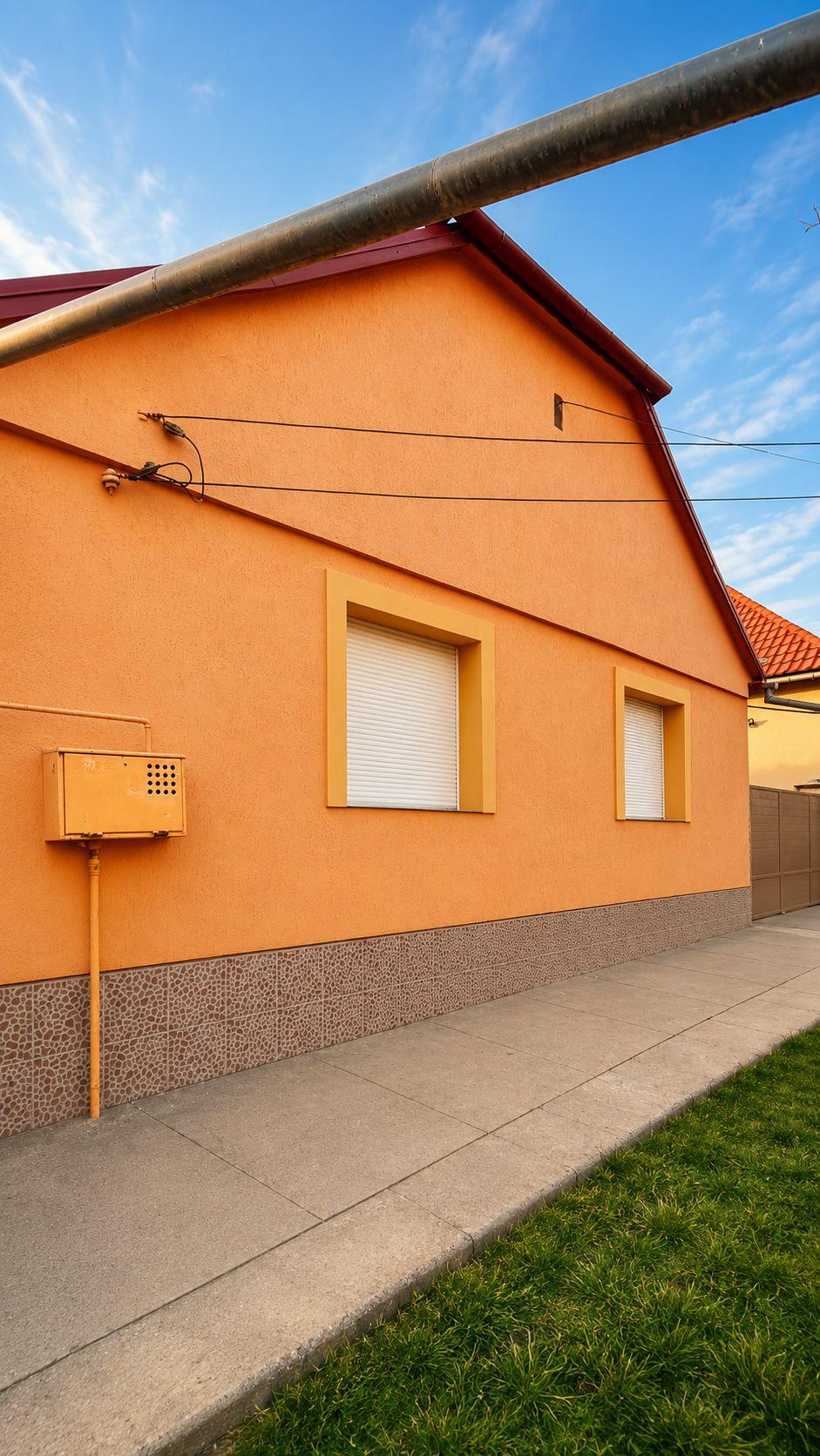 Casă individuală, teren generos de 1.348mp, poziție centrală, Giarmata - 1