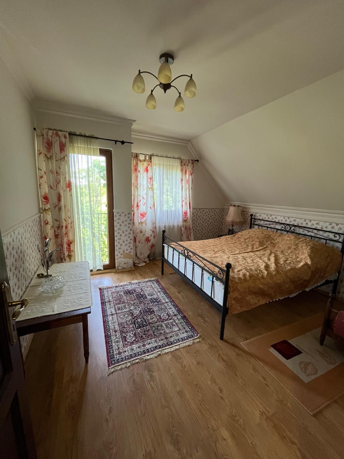 Casă elegantă, spațioasă, ideală pentru familie – Sanmihaiu Roman - 14