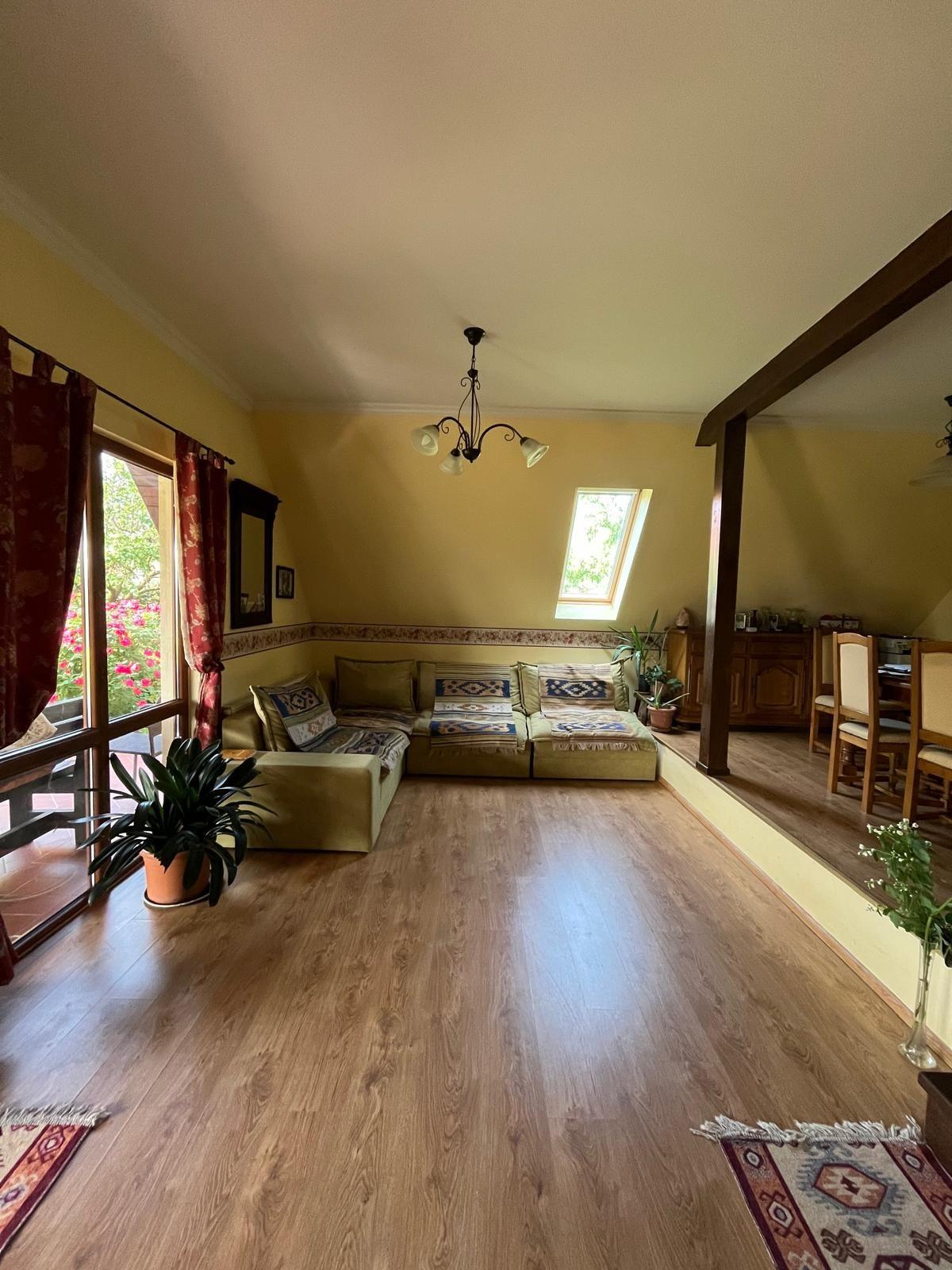 Casă elegantă, spațioasă, ideală pentru familie – Sanmihaiu Roman - 18