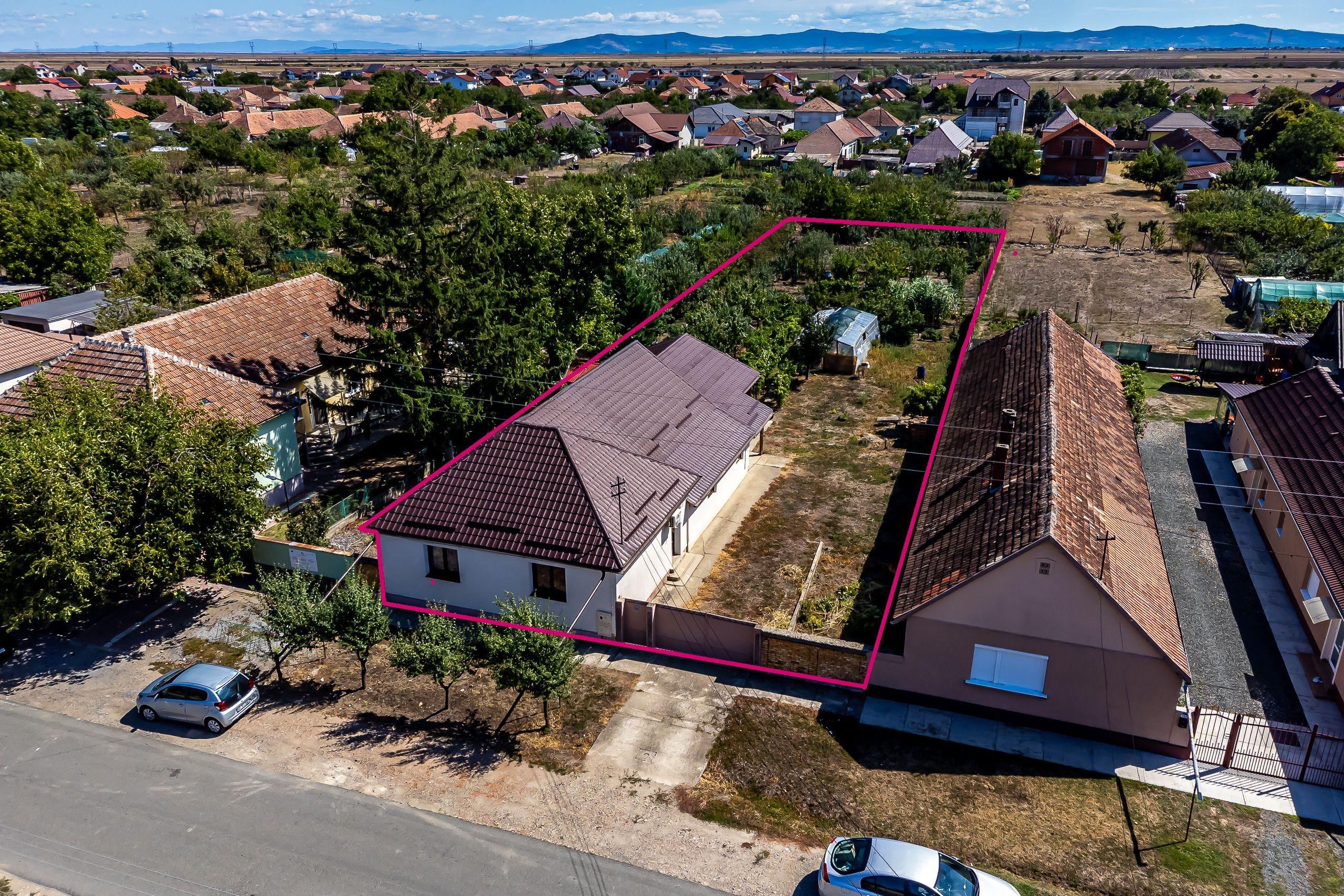 Casa 4 camere - Teren 1603mp - Livada, Arad - COMISION 0% - 5