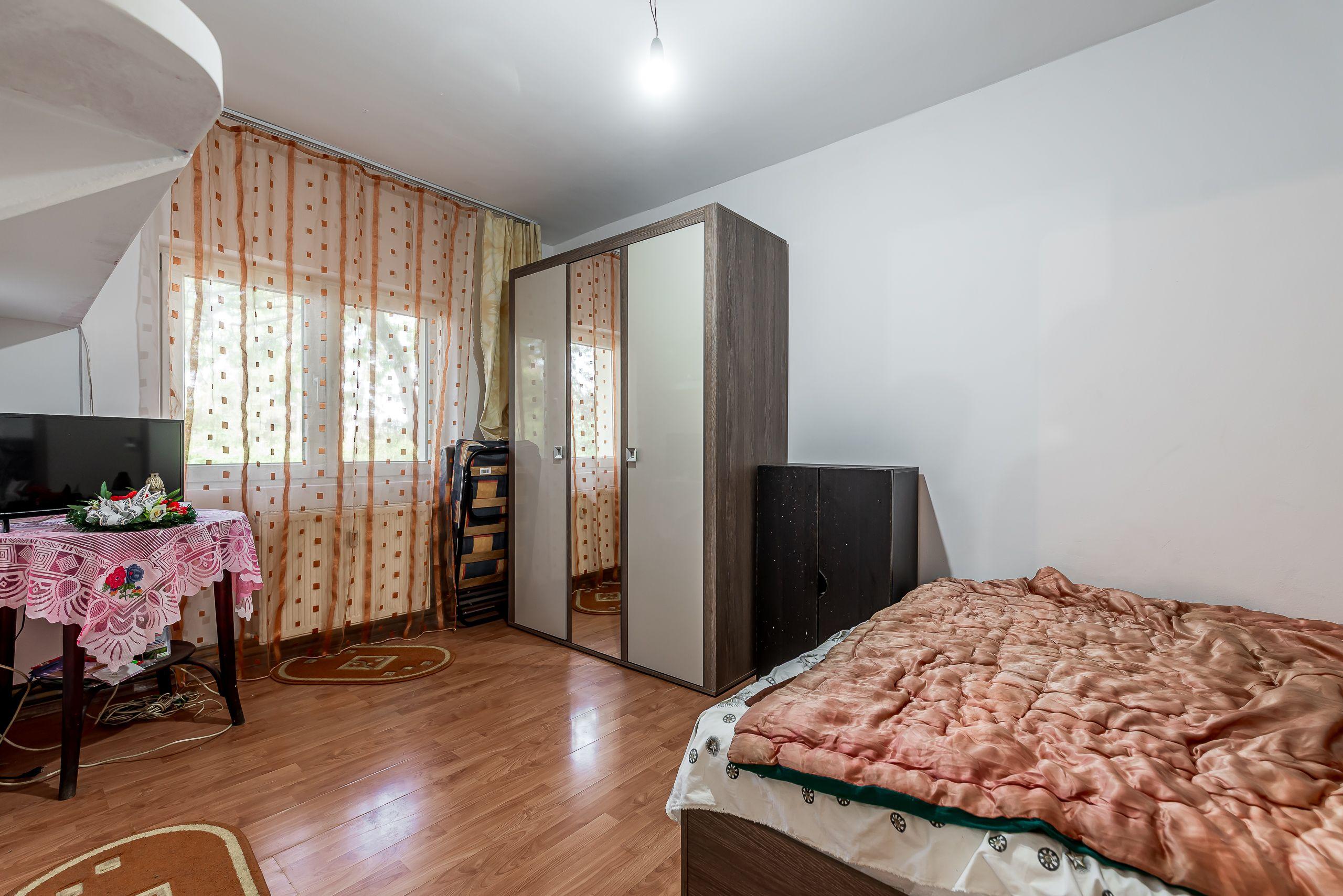 Apartament cu 3 camere decomandat la parter in Confectii Comision 0% - 5