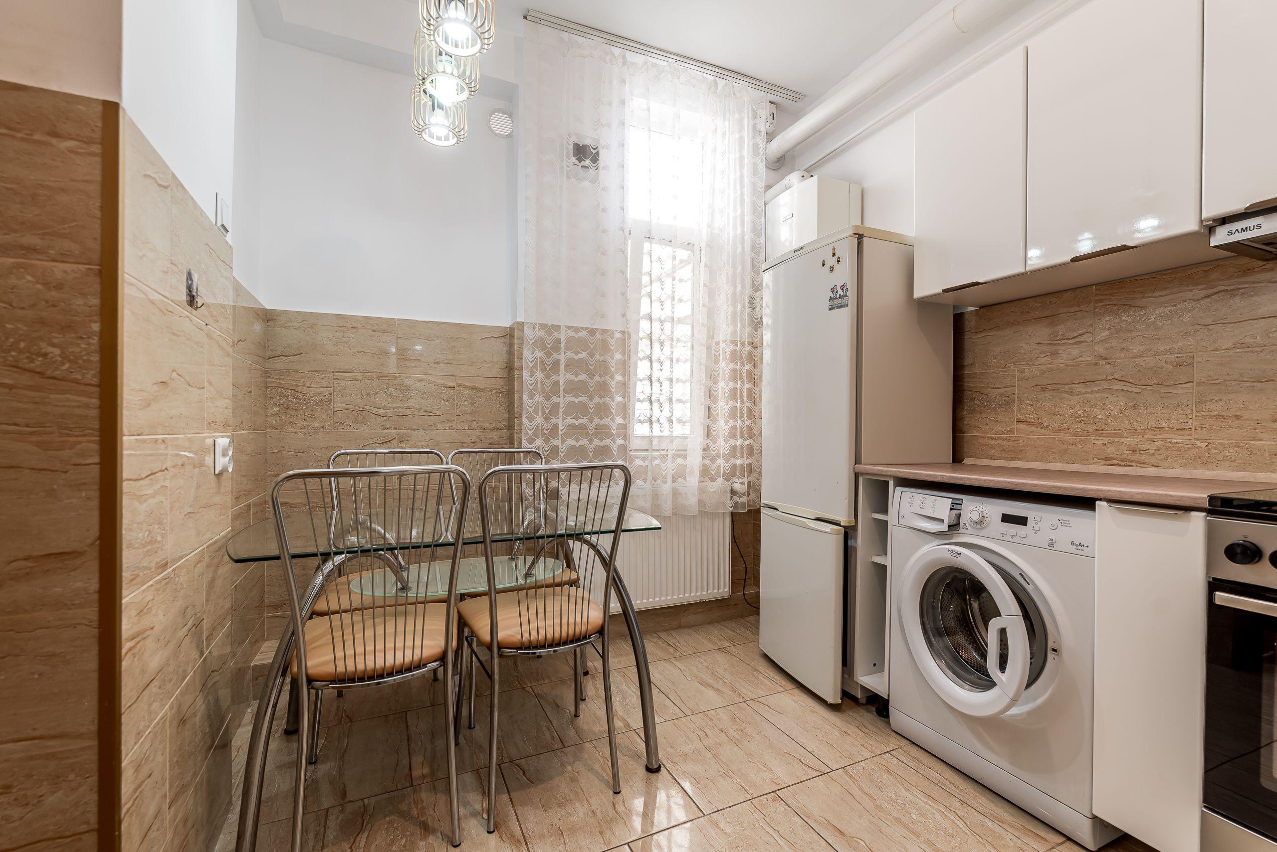 Apartament la cheie cu 2 camere la casa in Parneava Comision 0% - 1