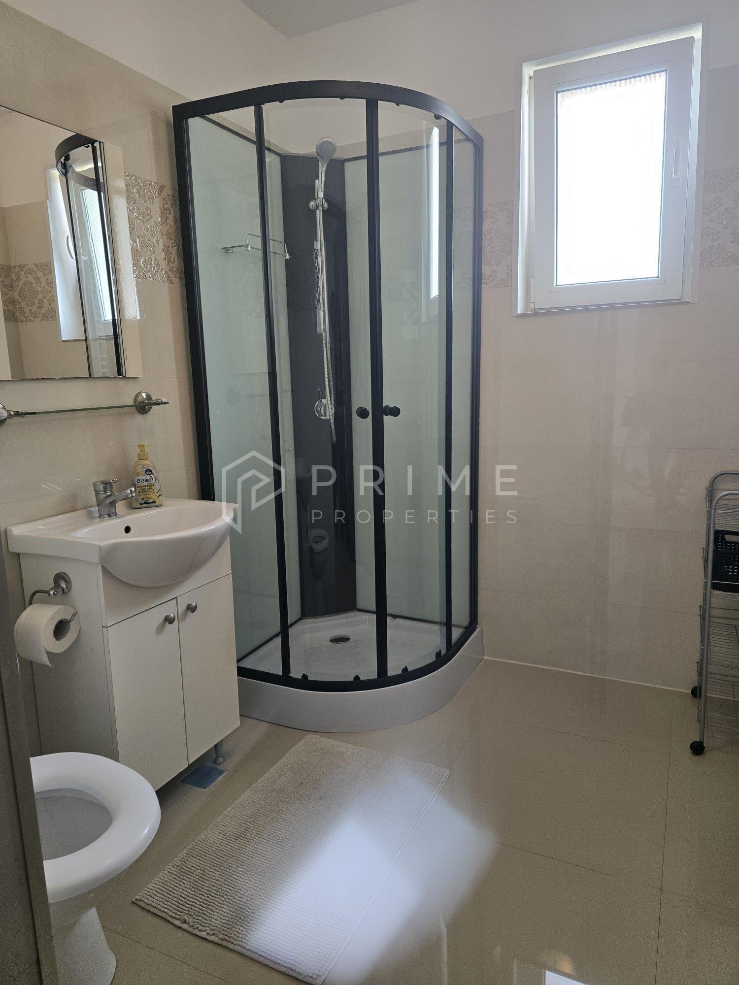Apartament Modern cu 2 Camere, Curte Privată și Loc de Parcare-Unirii - 7