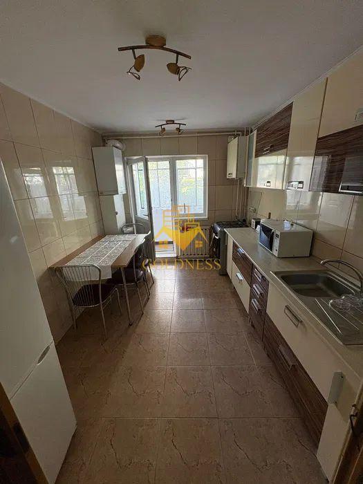 3 camere, decomandate,Intre Lacuri Nirajului Zona Aurel Vlaicu,Sumeshi - 4
