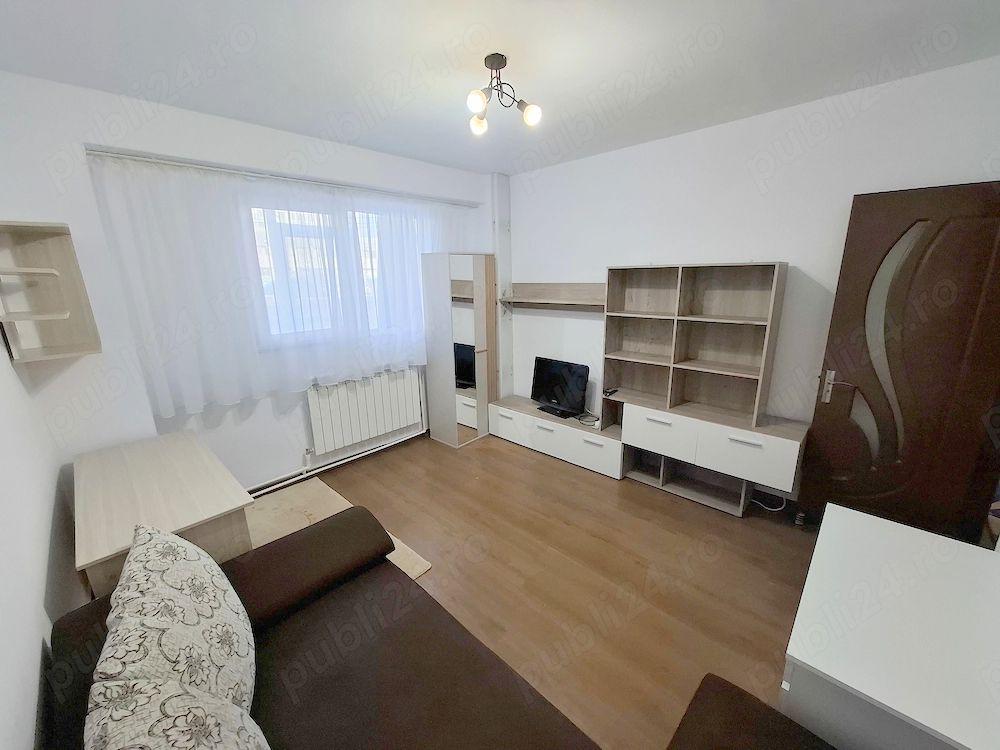 De inchiriat apartament cu 2 camere, zona Spitalul judetean, et. 2, 450 E - 1