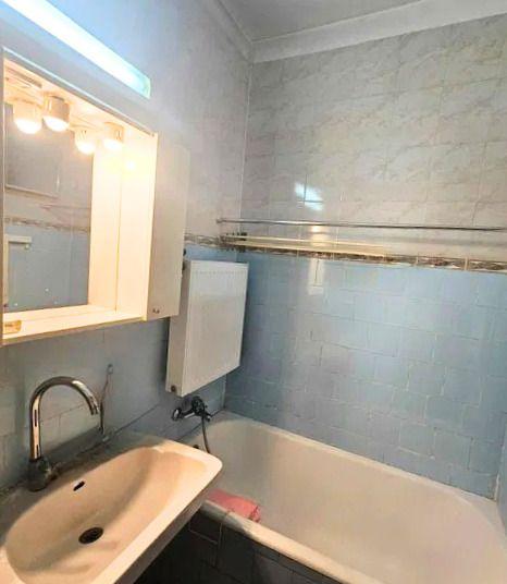 UN APARTAMENT PENTRU CEI CARE S-AU SĂTURAT DE SPAȚII ÎNGHESUITE - 4