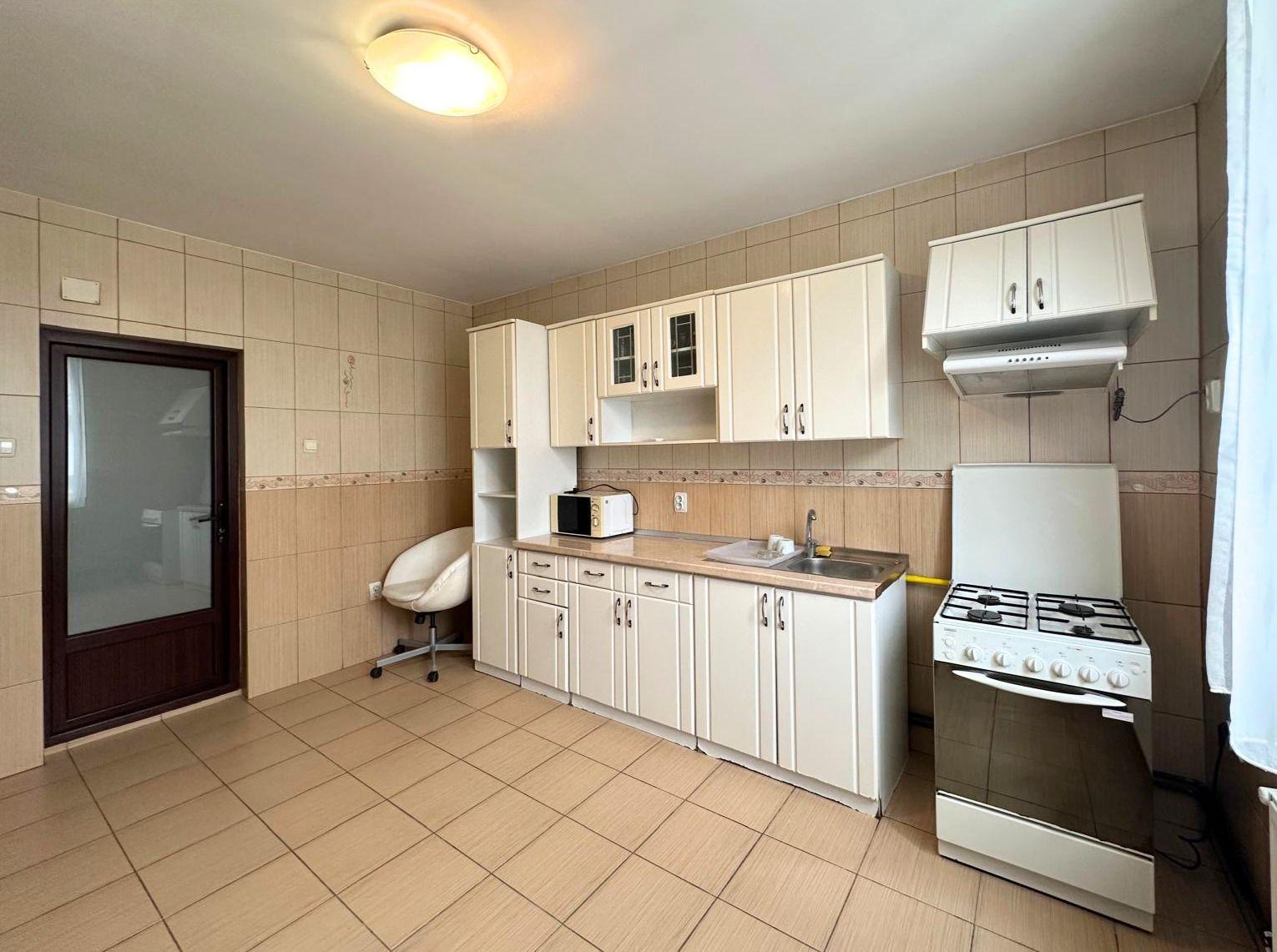 Inchiriere casă complet renovată cu 4 camere Băneasa, Sector 1 - 17