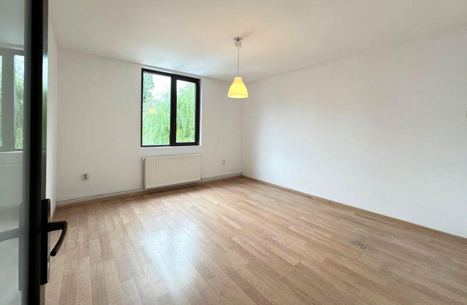 Inchiriere casă complet renovată cu 4 camere Băneasa, Sector 1 - 11