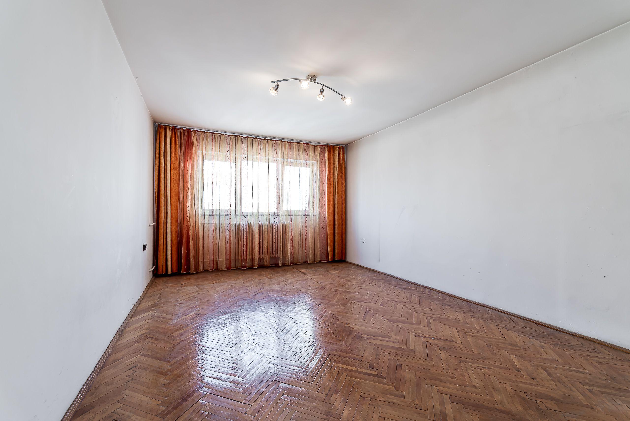Apartament spatios cu 2 camere decomandat la etajul 3 Comision 0 - 1