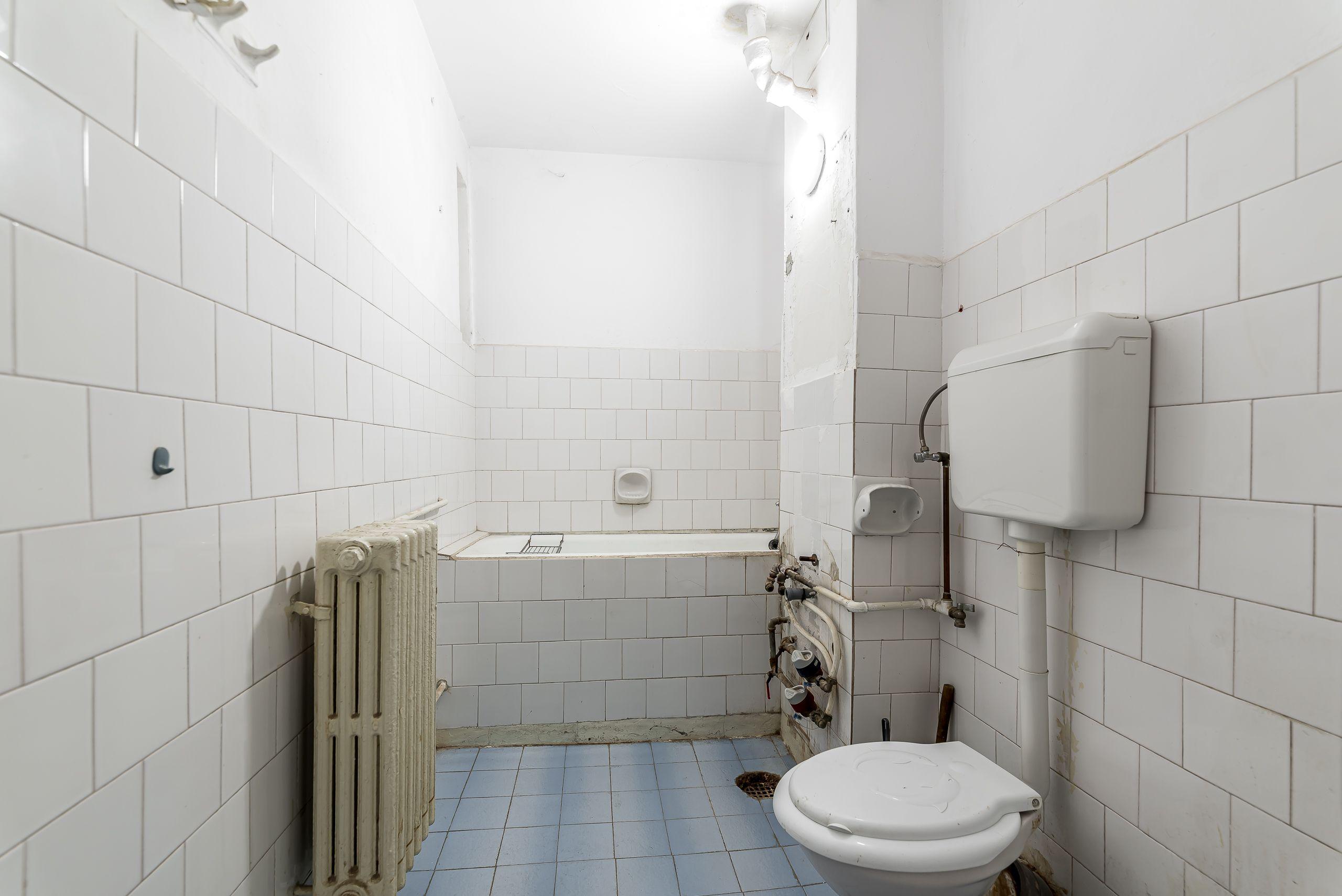 Apartament spatios cu 2 camere decomandat la etajul 3 Comision 0 - 9