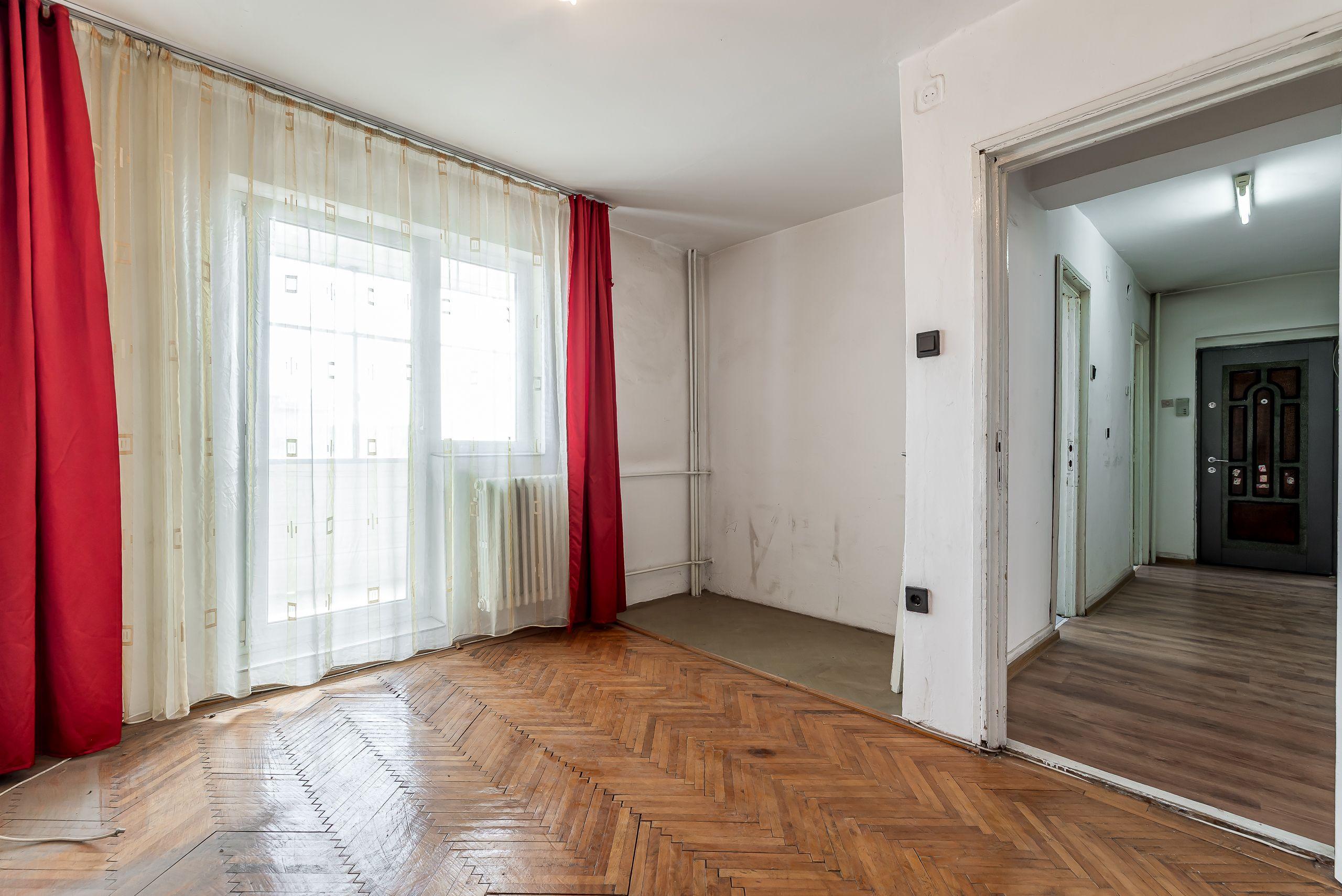 Apartament spatios cu 2 camere decomandat la etajul 3 Comision 0 - 6