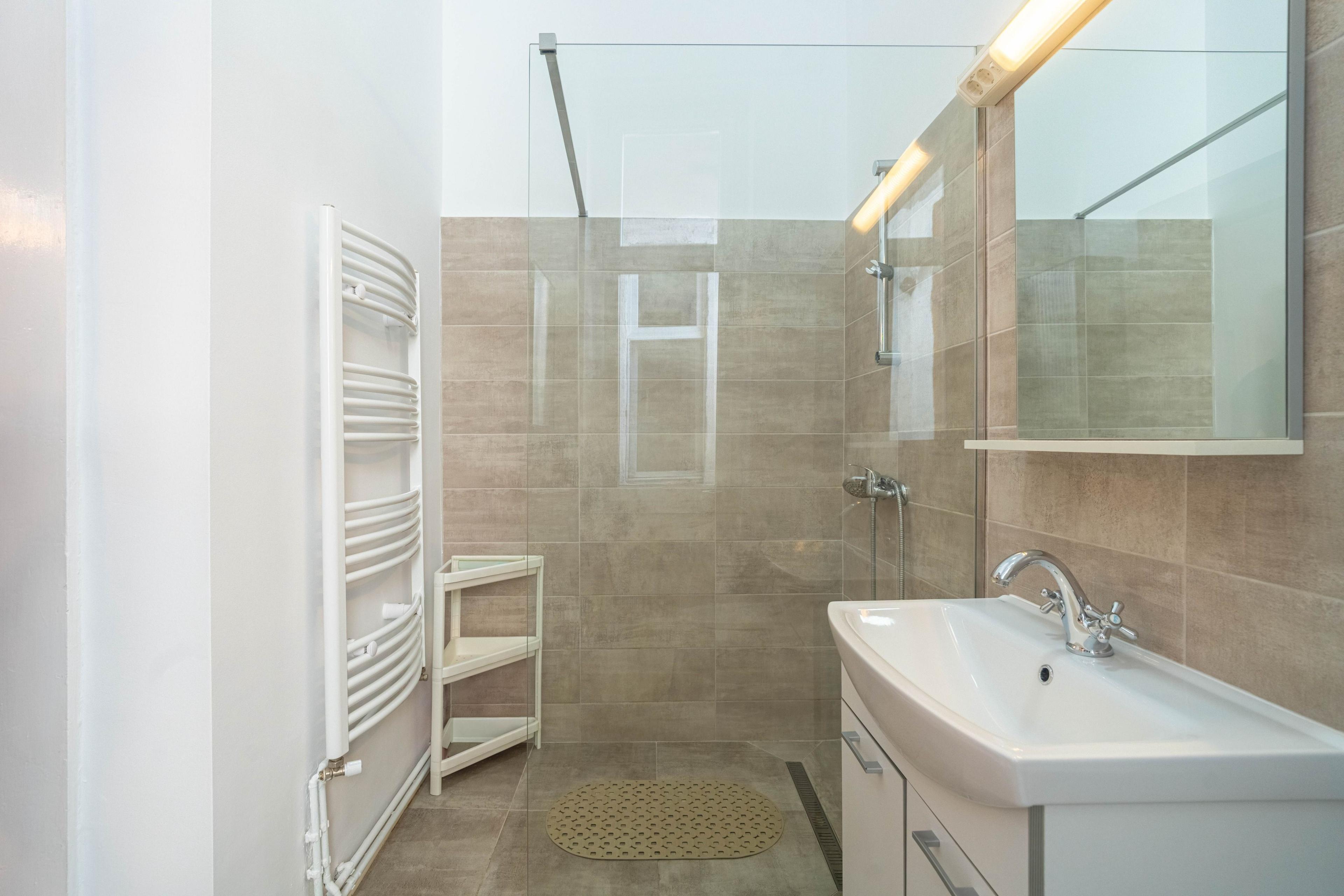 Închiriere apartament ultracentral cu parcare privată | 97 mp, - 3