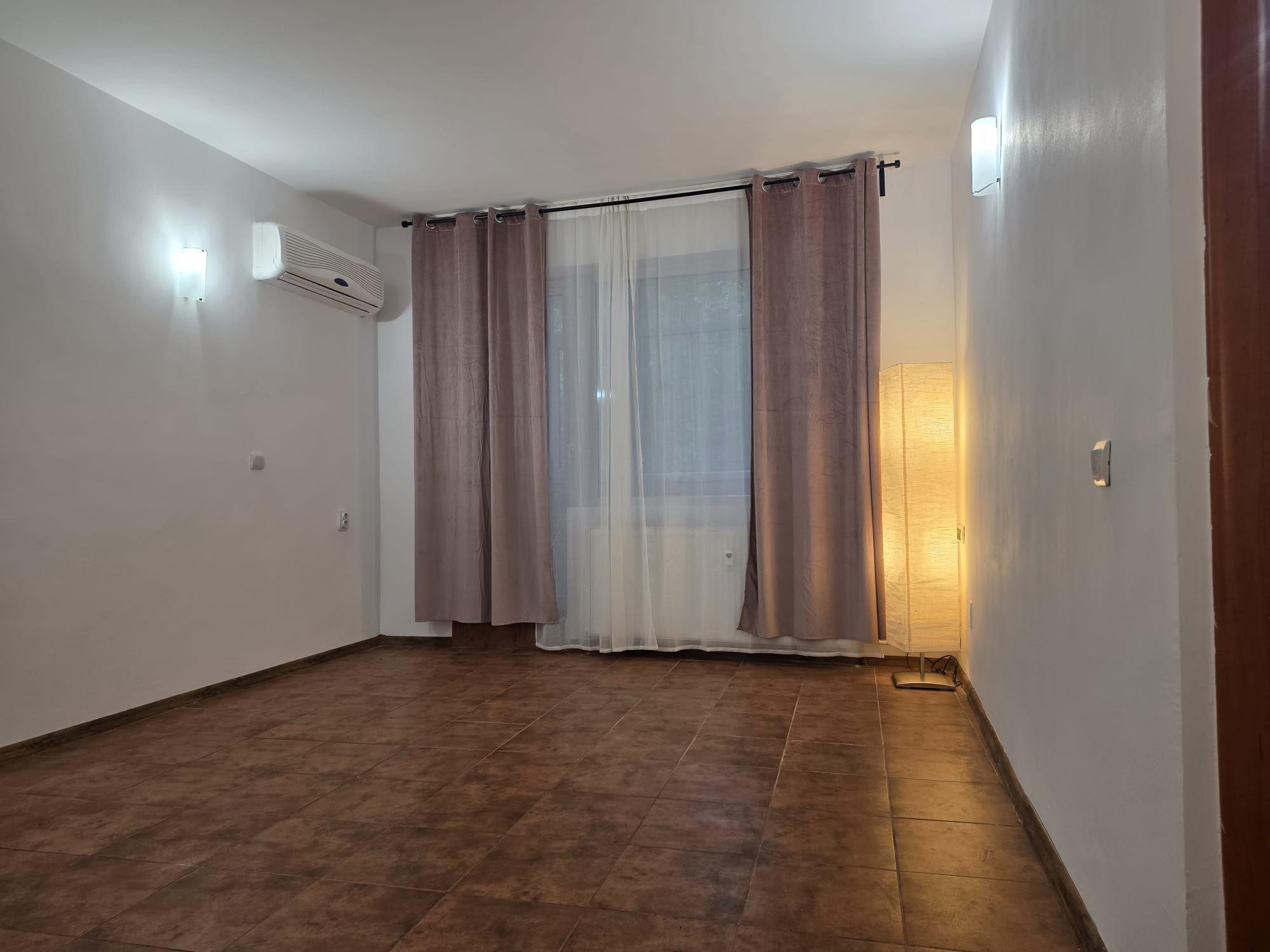 De Vanzare Garsoniera Zona Obor - 4