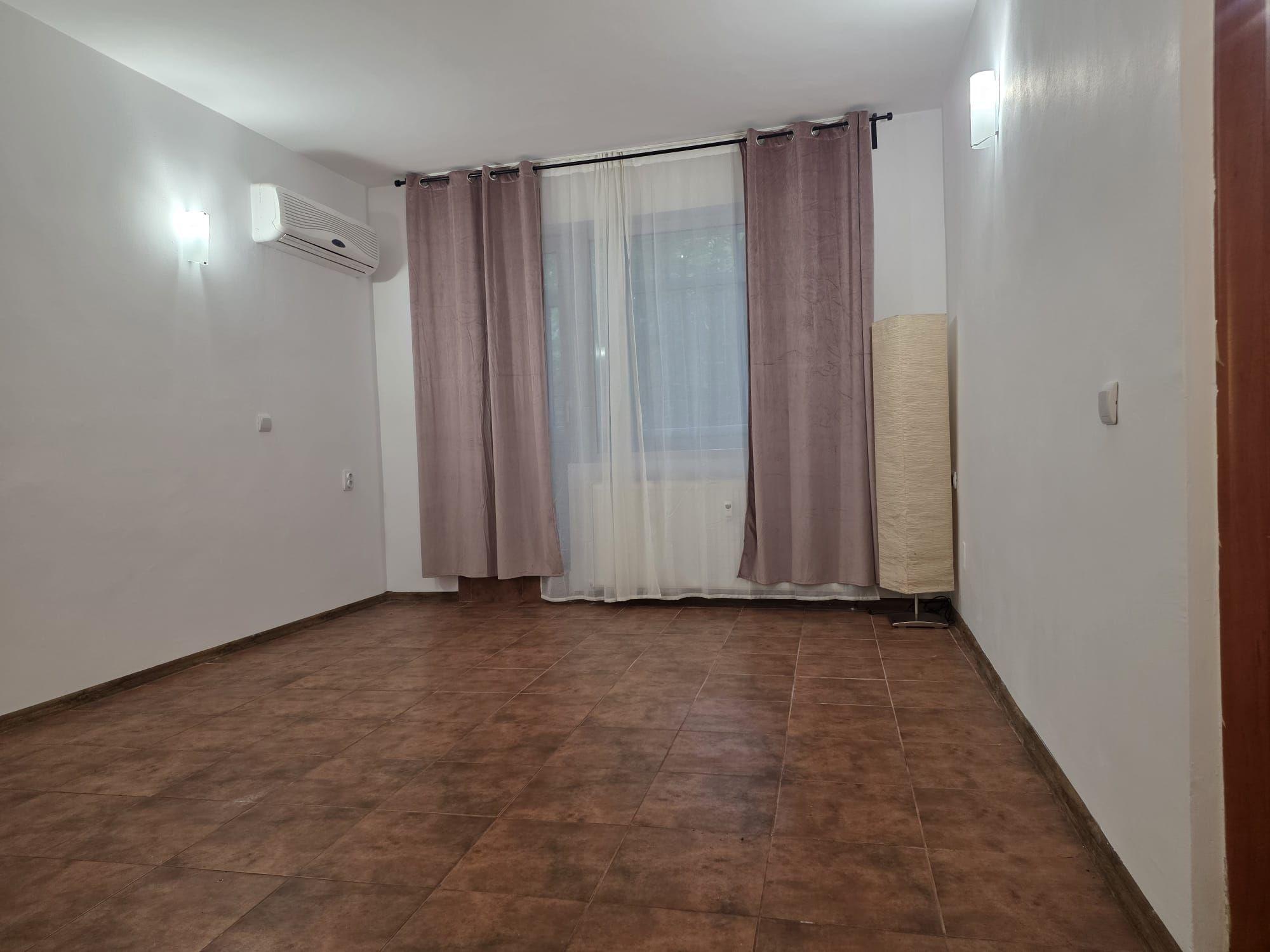 De Vanzare Garsoniera Zona Obor - 2